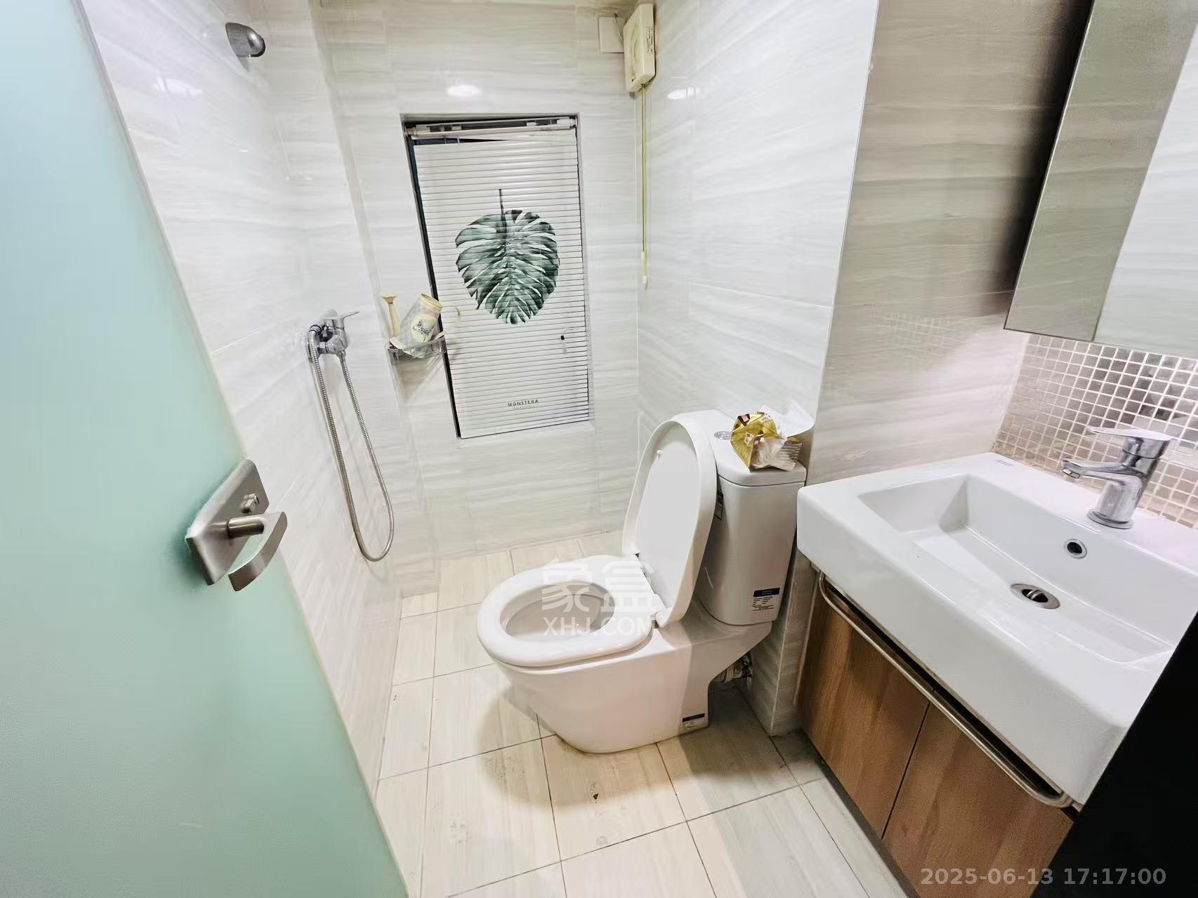 恒大翡翠华庭 3室2厅2卫 2500.0元/月 恒大翡翠华庭 3室2厅2卫 2500.0元/月室内图