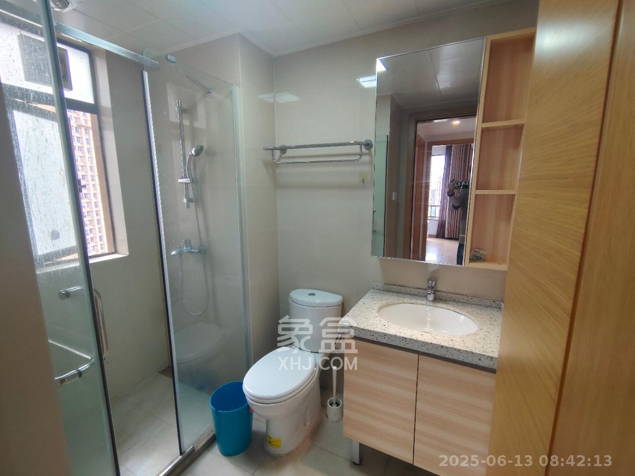 珠江郦城公园1号  2室2厅1卫   2400.00元/月室内图