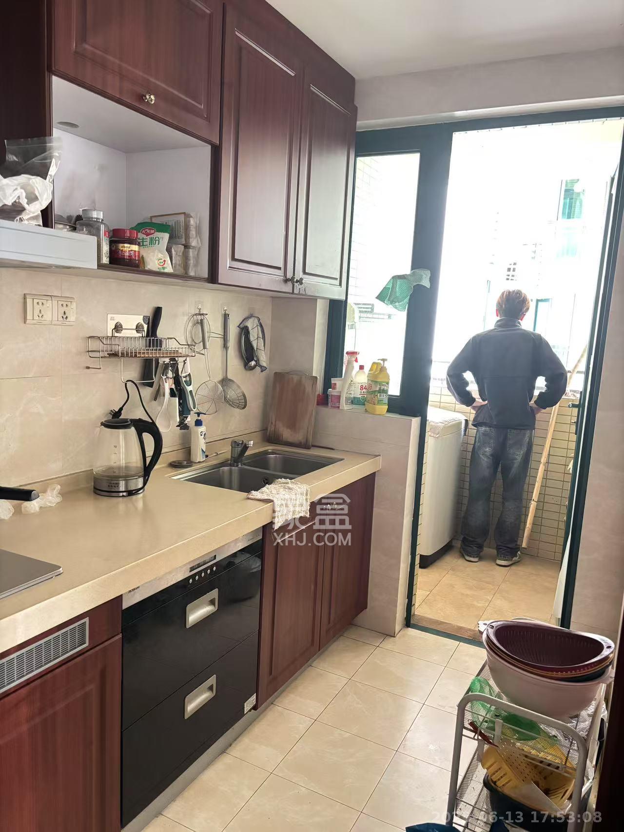 恒大翡翠华庭 2室2厅1卫 2100.0元/月 恒大翡翠华庭 2室2厅1卫 2100.0元/月室内图