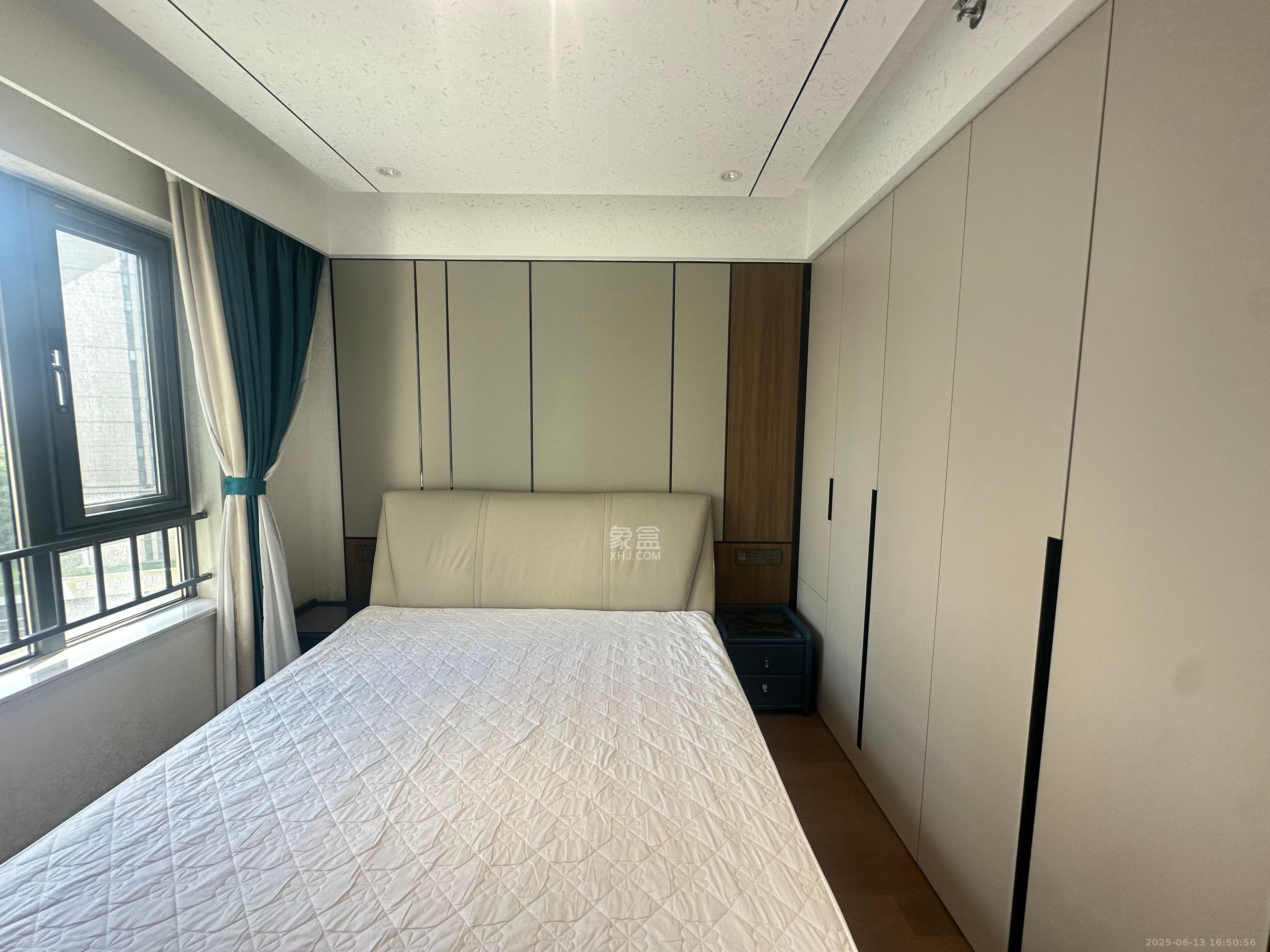卓越中寰  3室2厅2卫   5200.00元/月室内图