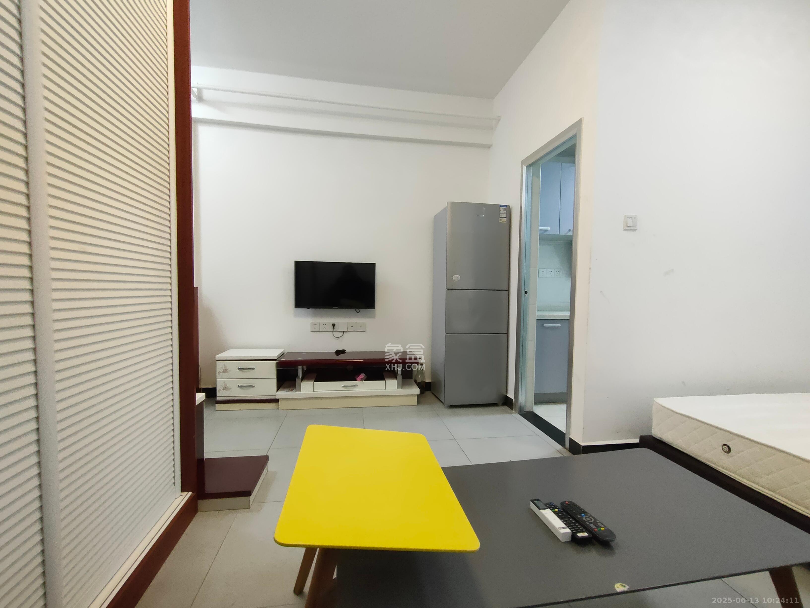 第六都(陆都小区) 1室1厅1卫 1650.0元/月 第六都(陆都小区) 1室1厅1卫 1650.0元/月室内图