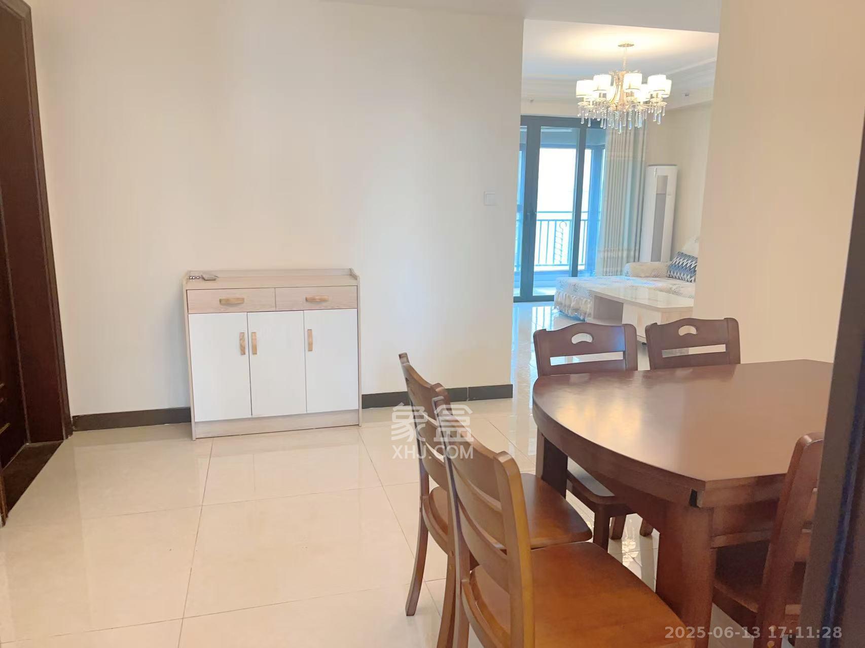 恒大翡翠华庭 3室2厅2卫 2300.0元/月 恒大翡翠华庭 3室2厅2卫 2300.0元/月室内图