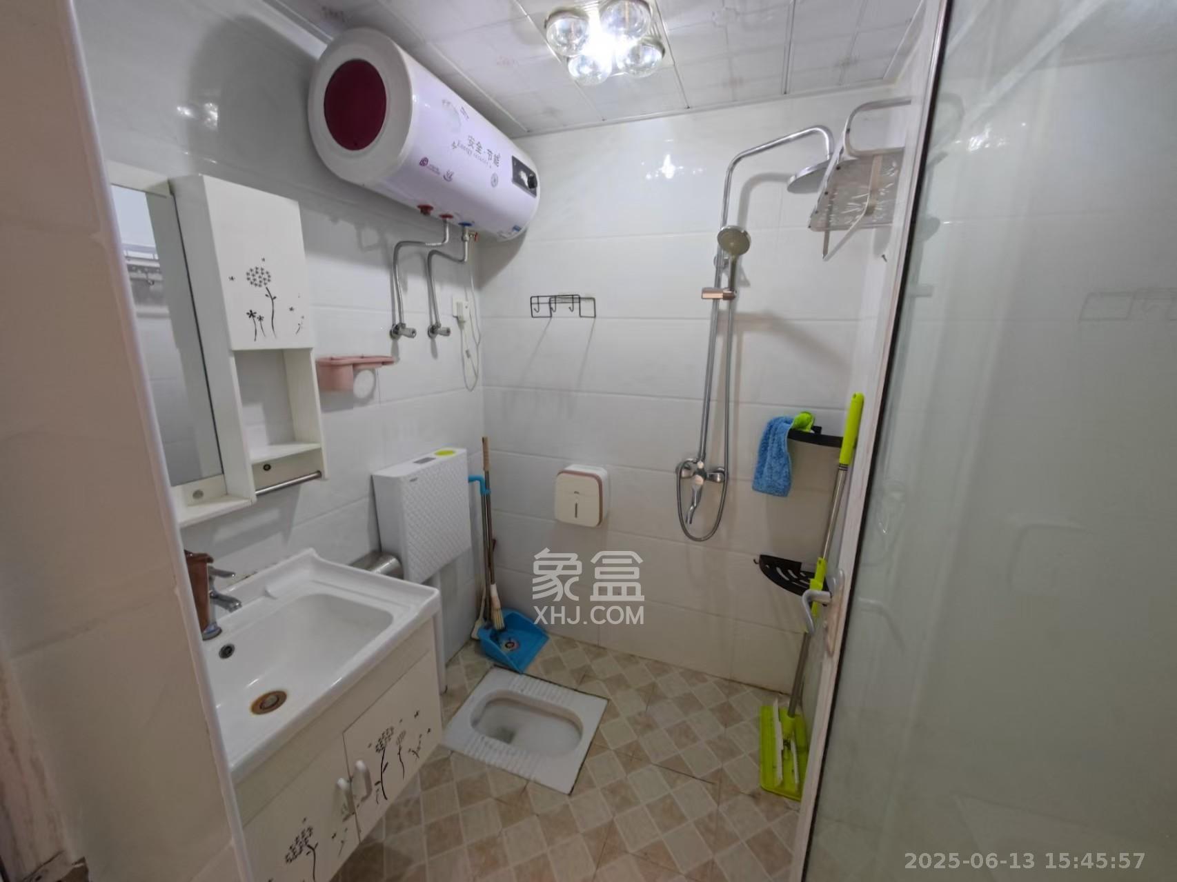 艾美潇湘  1室1厅1卫   1350.00元/月室内图