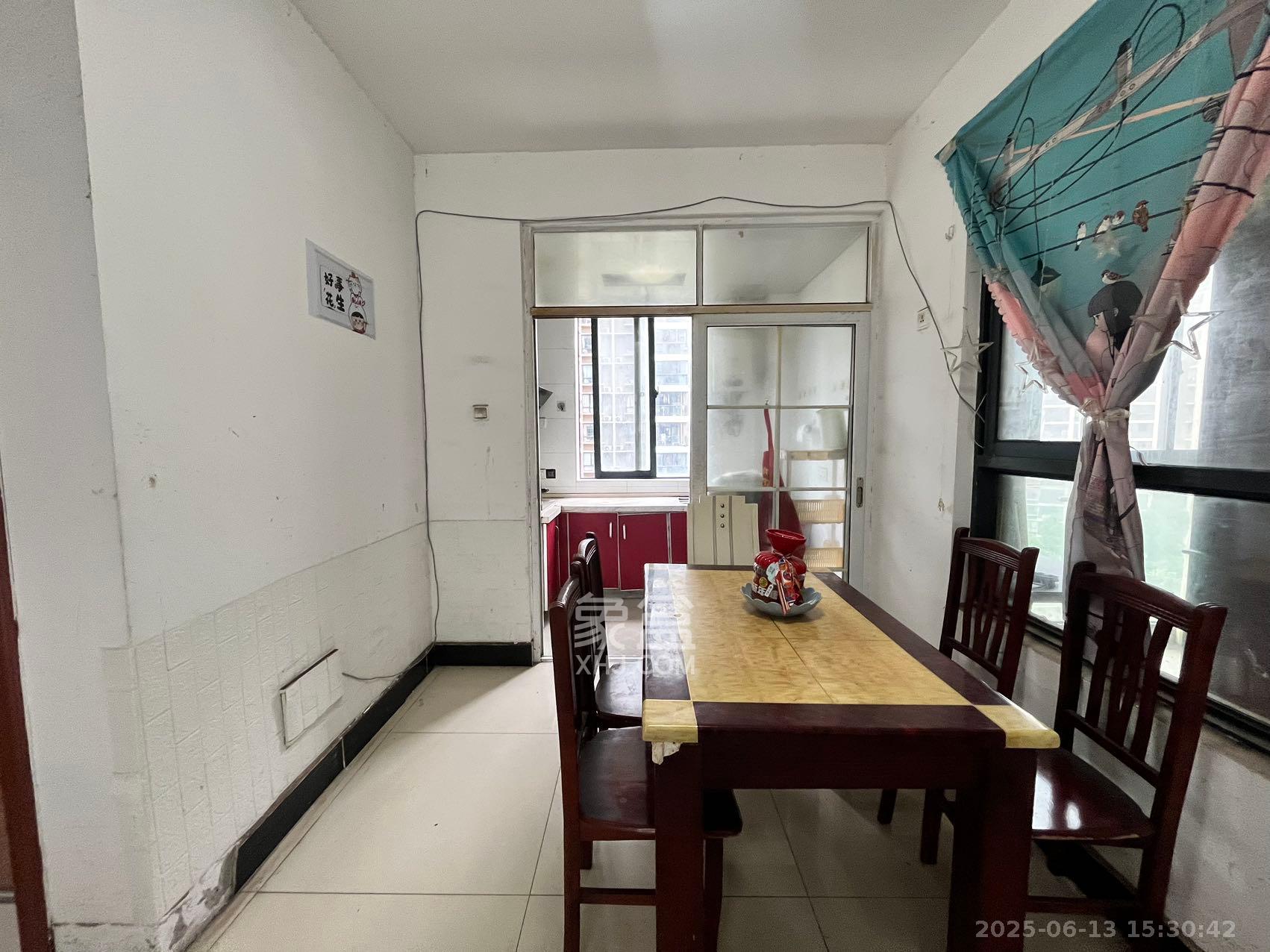 湘江世纪城映江苑 3室2厅1卫 2000.0元/月 湘江世纪城映江苑 3室2厅1卫 2000.0元/月室内图