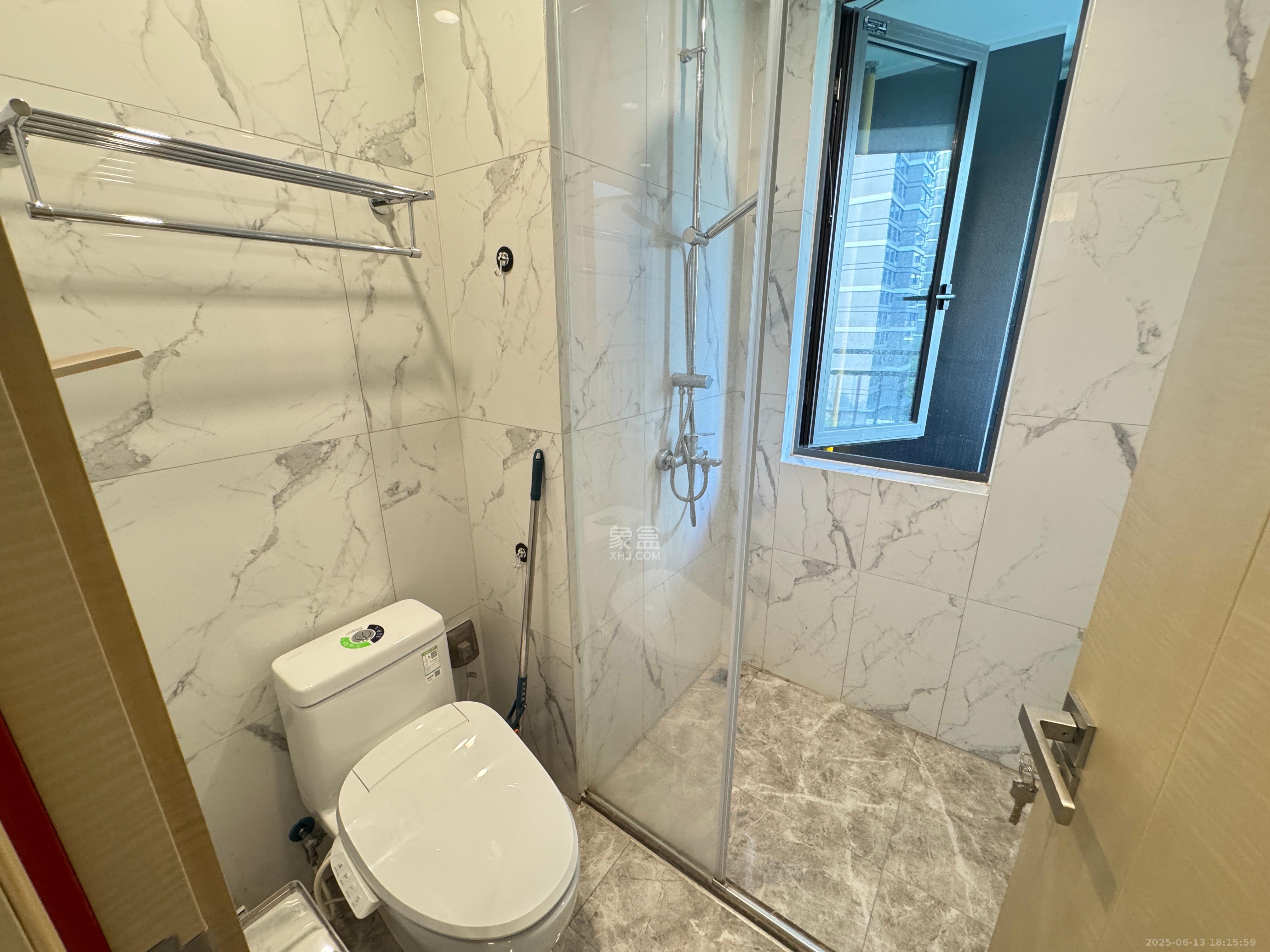 复地滨江金融中心  3室2厅2卫    4500.0元/月 复地滨江金融中心  3室2厅2卫    4500.0元/月室内图