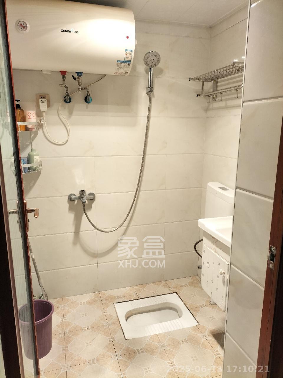 家兴苑 3室1厅1卫 1500.0元/月 家兴苑 3室1厅1卫 1500.0元/月室内图