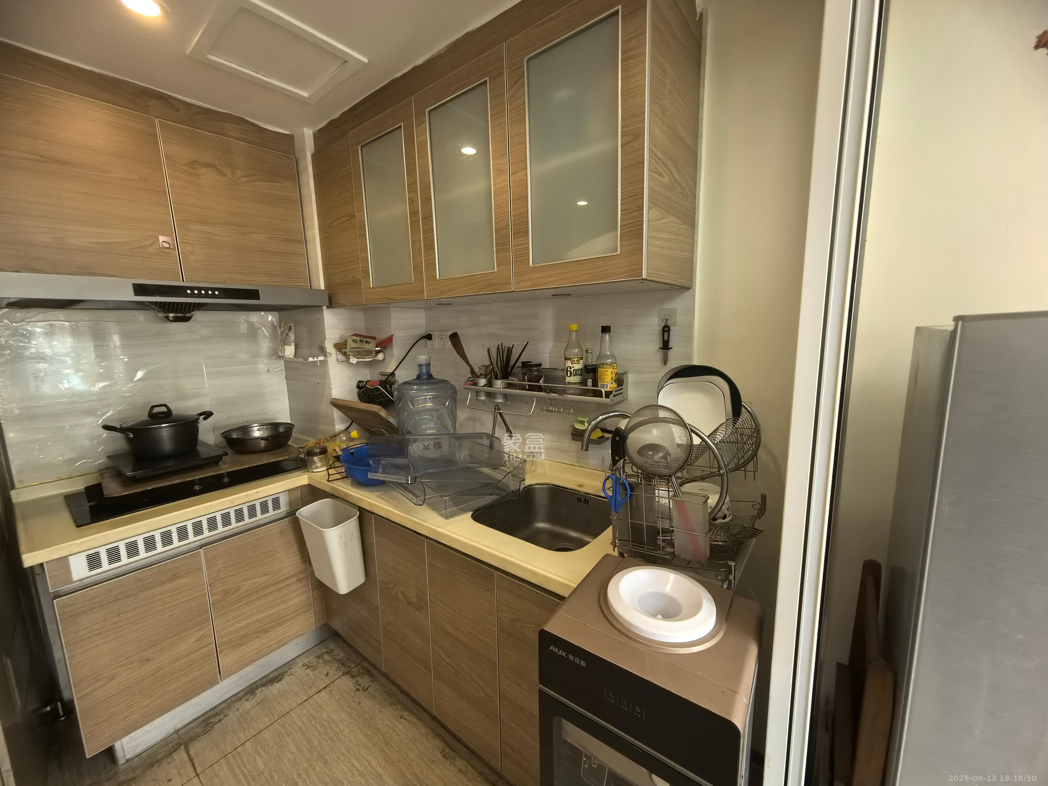 奥林匹克花园贡院三期  1室0厅0卫    1700.0元/月 奥林匹克花园贡院三期  1室0厅0卫    1700.0元/月室内图