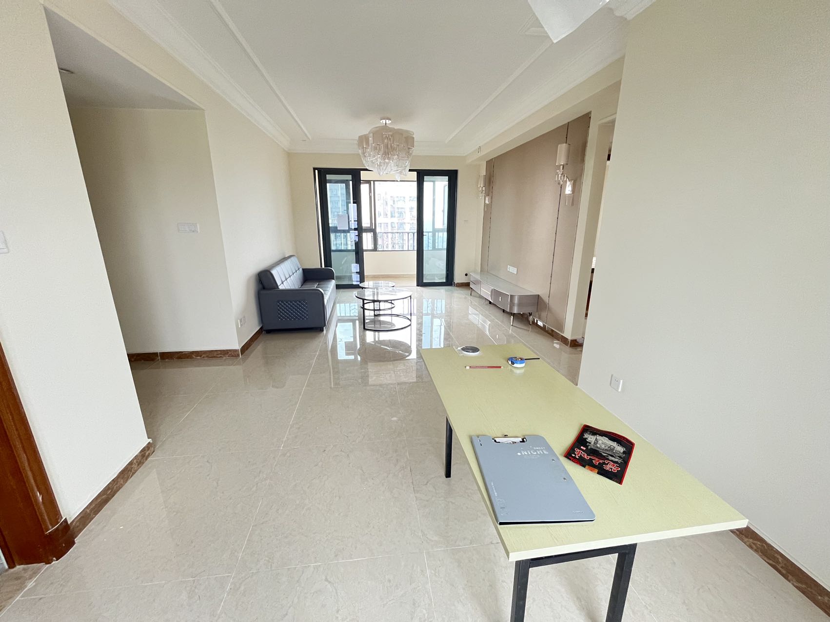 恒大华府 3室2厅2卫 1700.0元/月 恒大华府 3室2厅2卫 1700.0元/月户型图