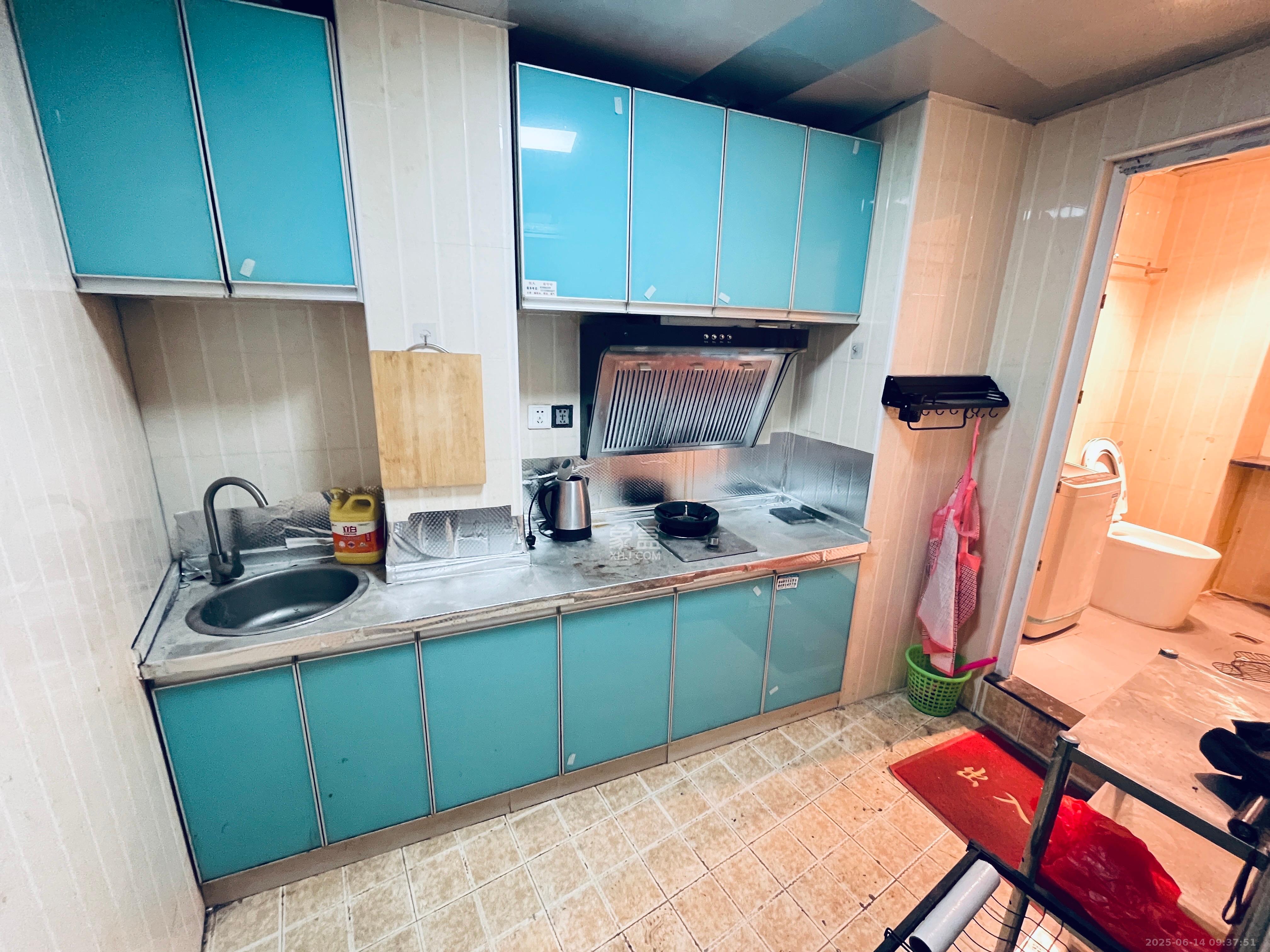 香槟小镇(香槟花苑) 1室1厅1卫 1400.0元/月 香槟小镇(香槟花苑) 1室1厅1卫 1400.0元/月室内图