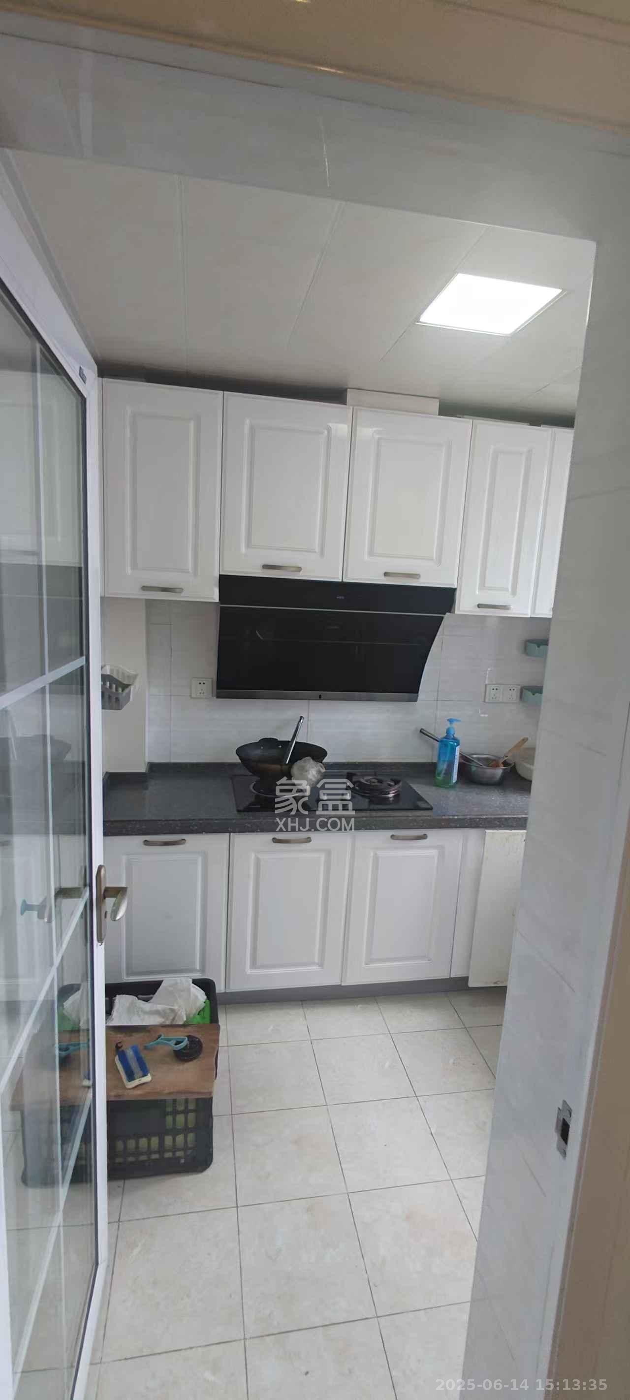 万里时代 3室2厅2卫 3000.0元/月 万里时代 3室2厅2卫 3000.0元/月室内图