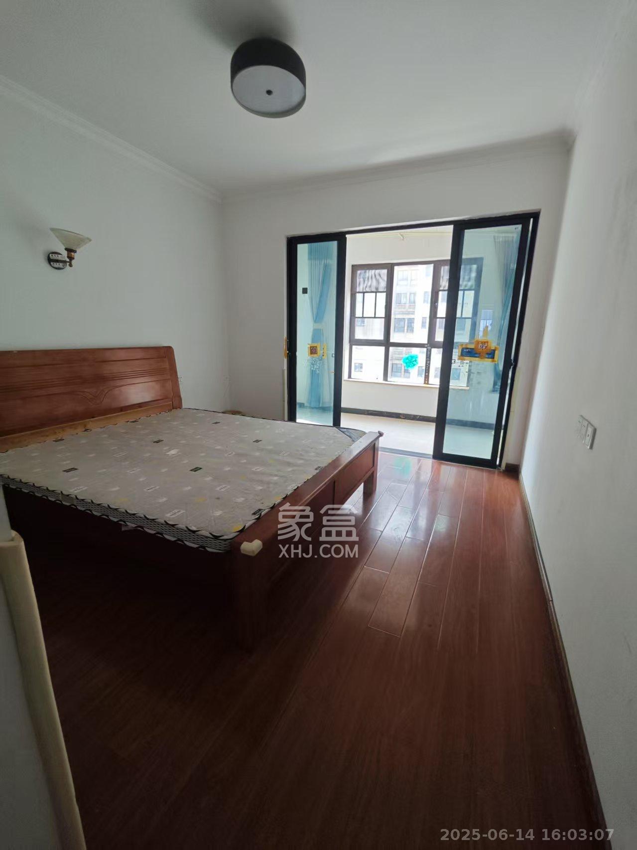 湘水郡(兴旺小爱同学) 3室2厅2卫 2500.0元/月 湘水郡(兴旺小爱同学) 3室2厅2卫 2500.0元/月室内图