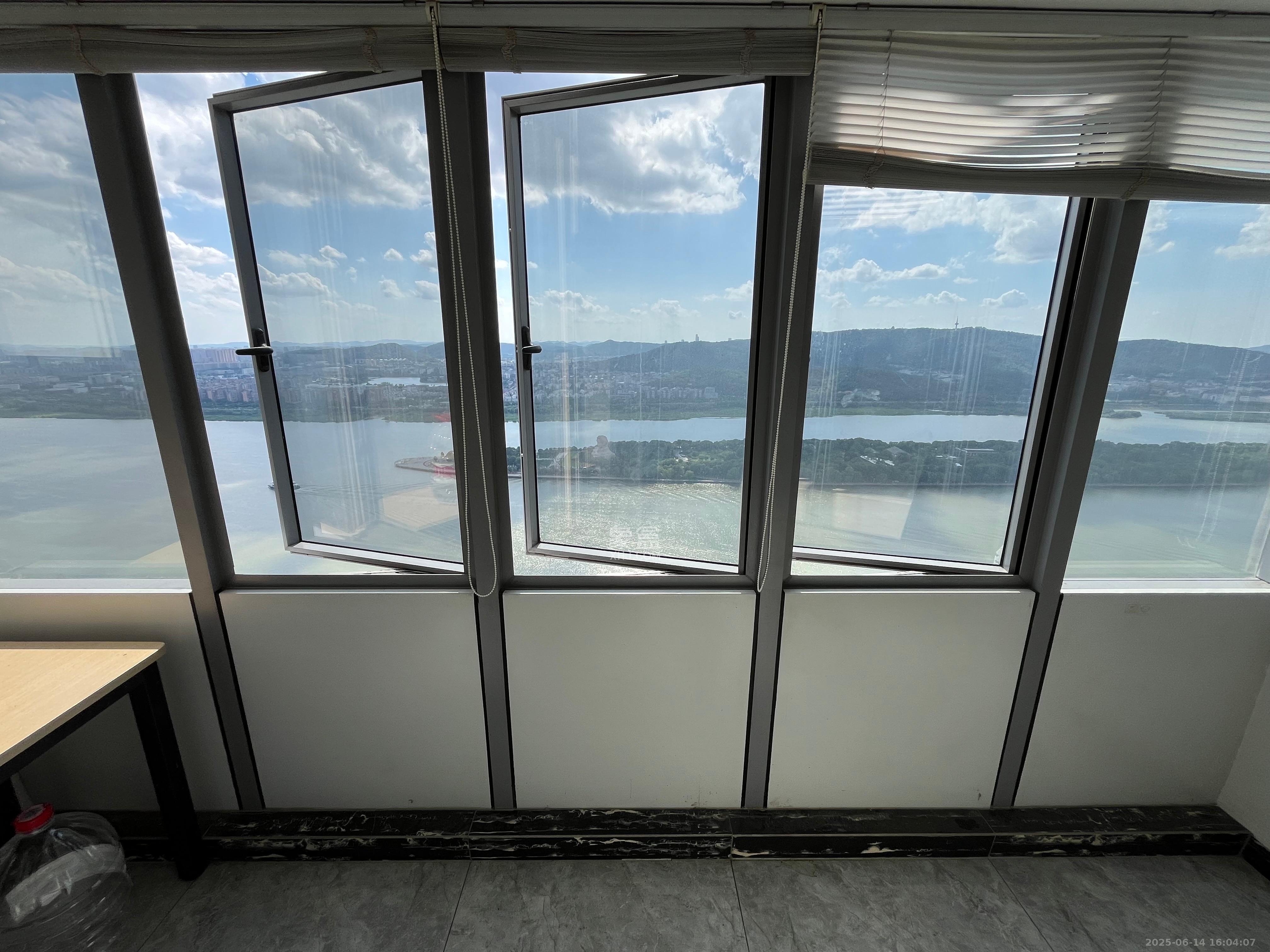 保利国际广场  2室1厅1卫    5000.0元/月室内图