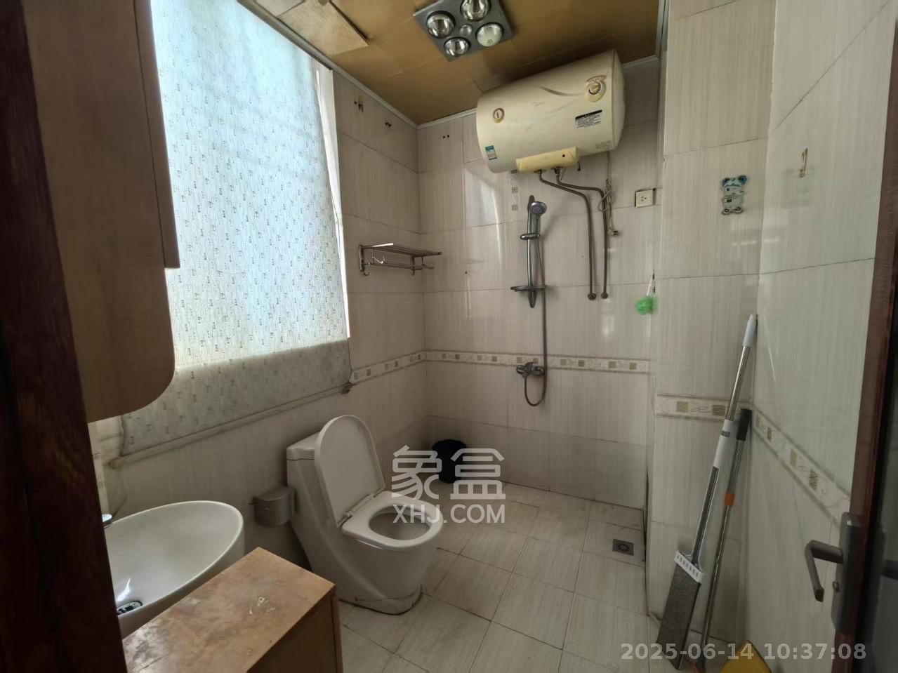 欧陆经典  3室2厅1卫   3650.00元/月室内图
