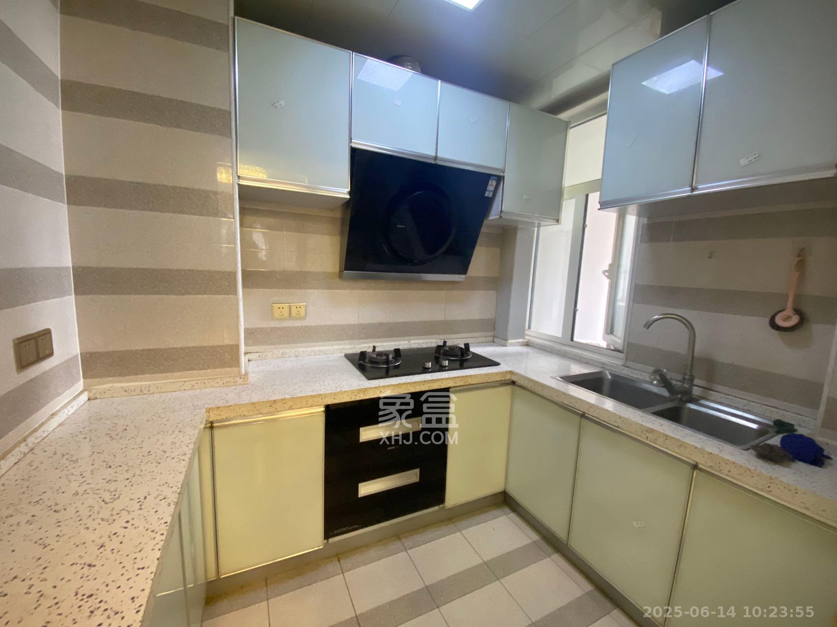 金鼎公园尚 2室2厅1卫 1800.0元/月 金鼎公园尚 2室2厅1卫 1800.0元/月室内图