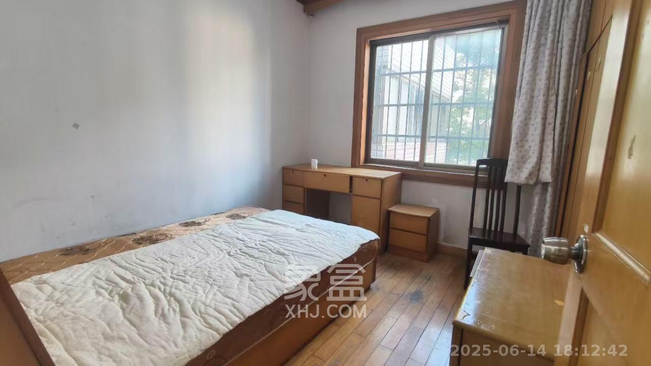 人保财产湖南分公司宿舍  3室2厅1卫    3000.0元/月 人保财产湖南分公司宿舍  3室2厅1卫    3000.0元/月室内图