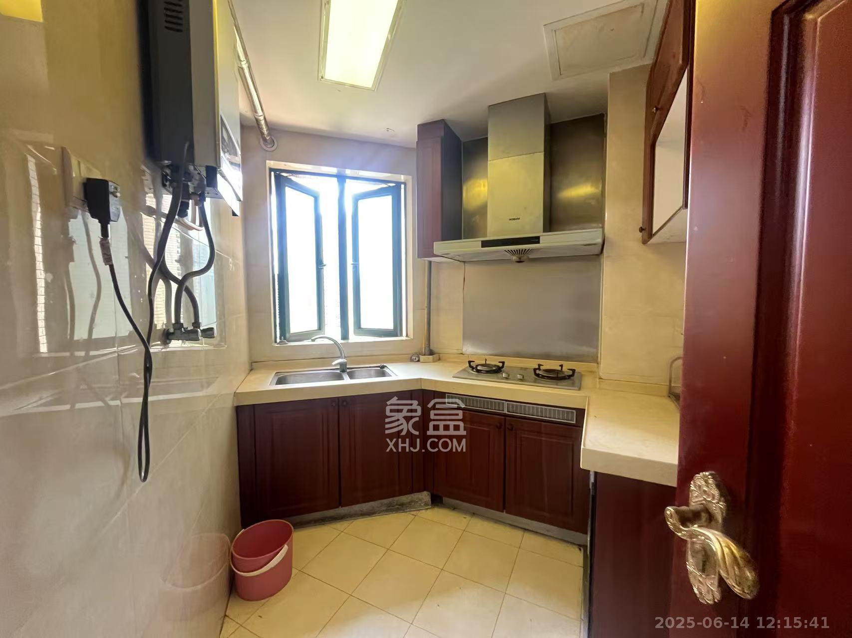 恒大雅苑 2室2厅1卫 2200.0元/月 恒大雅苑 2室2厅1卫 2200.0元/月室内图