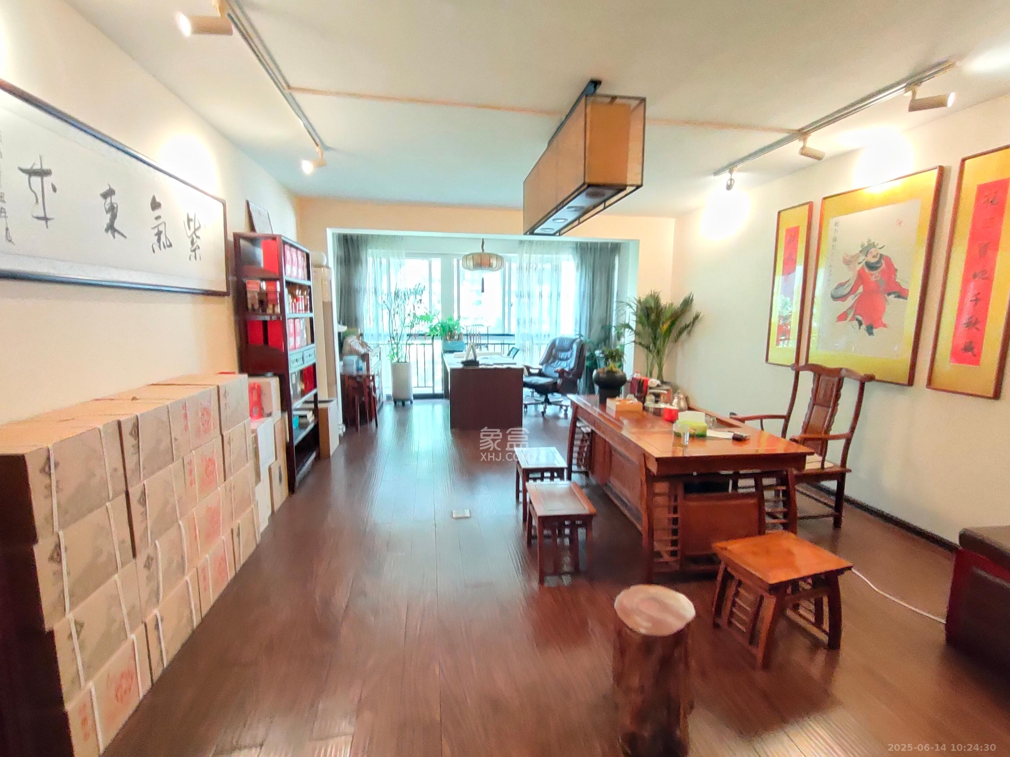 丽景新贵 4室2厅1卫 3800.0元/月 丽景新贵 4室2厅1卫 3800.0元/月室内图