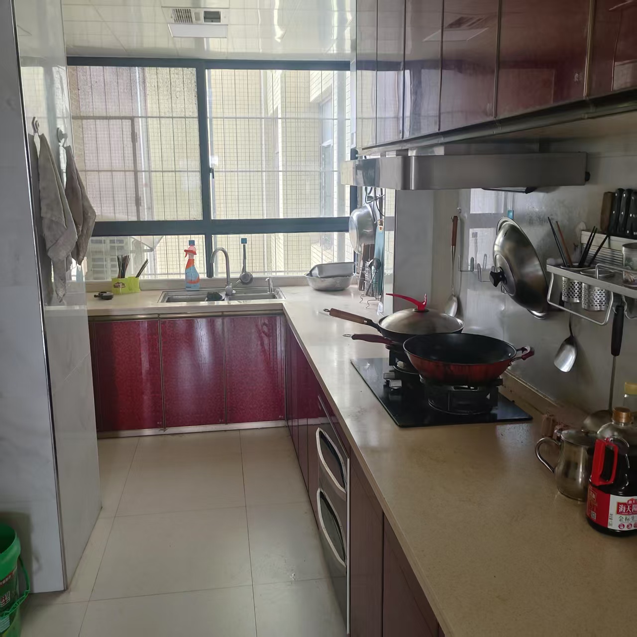 幸福嘉园 3室2厅2卫 2100.0元/月 幸福嘉园 3室2厅2卫 2100.0元/月室内图