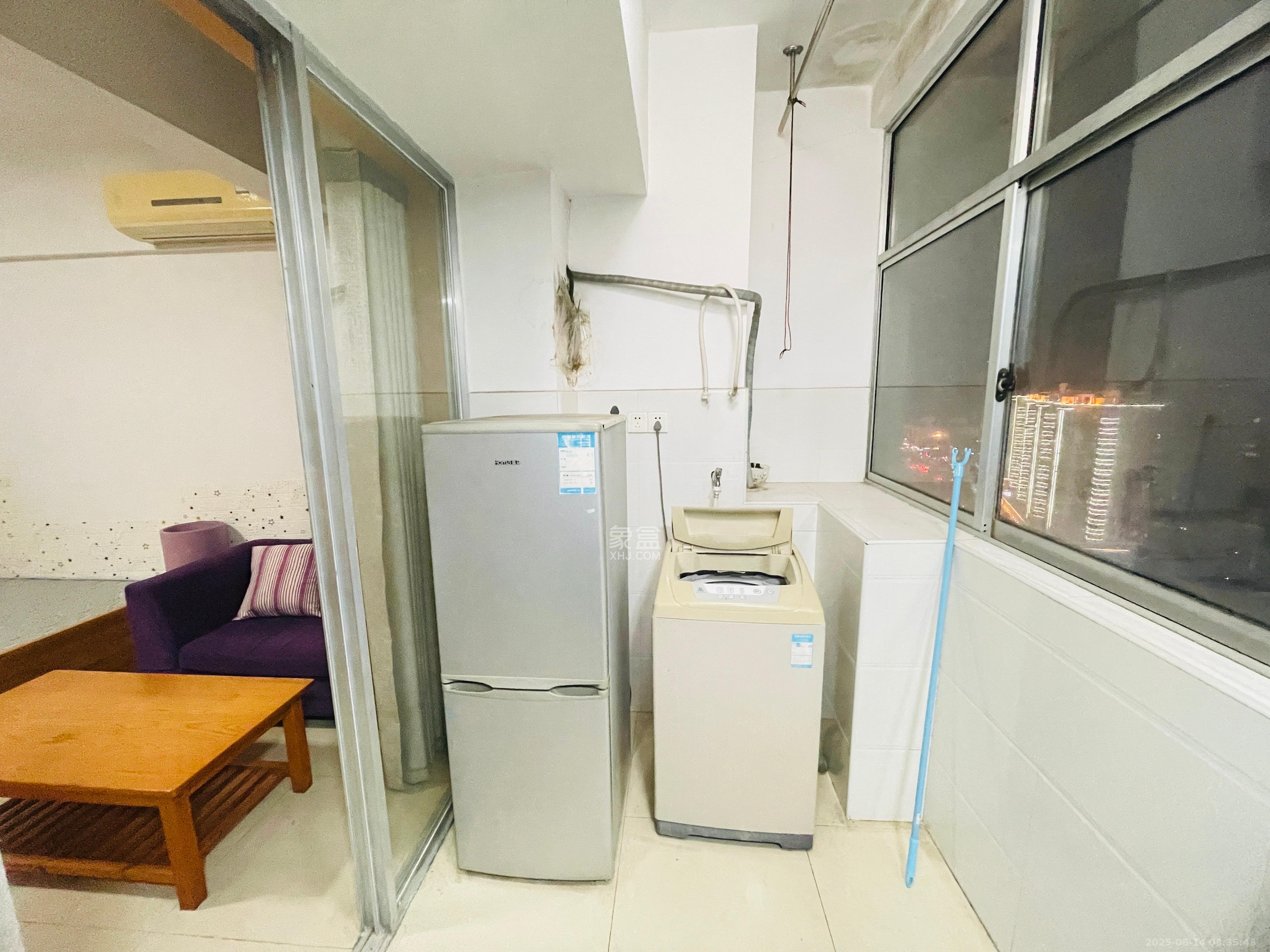 观湖公寓  1室1厅1卫   1500.00元/月室内图