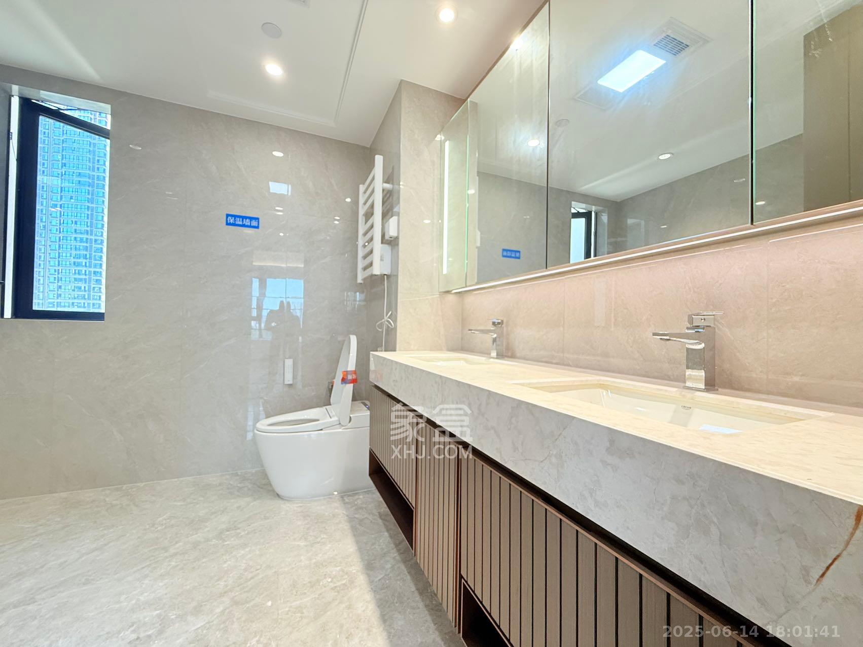 滨江府1913 5室2厅3卫 8000.0元/月 滨江府1913 5室2厅3卫 8000.0元/月室内图