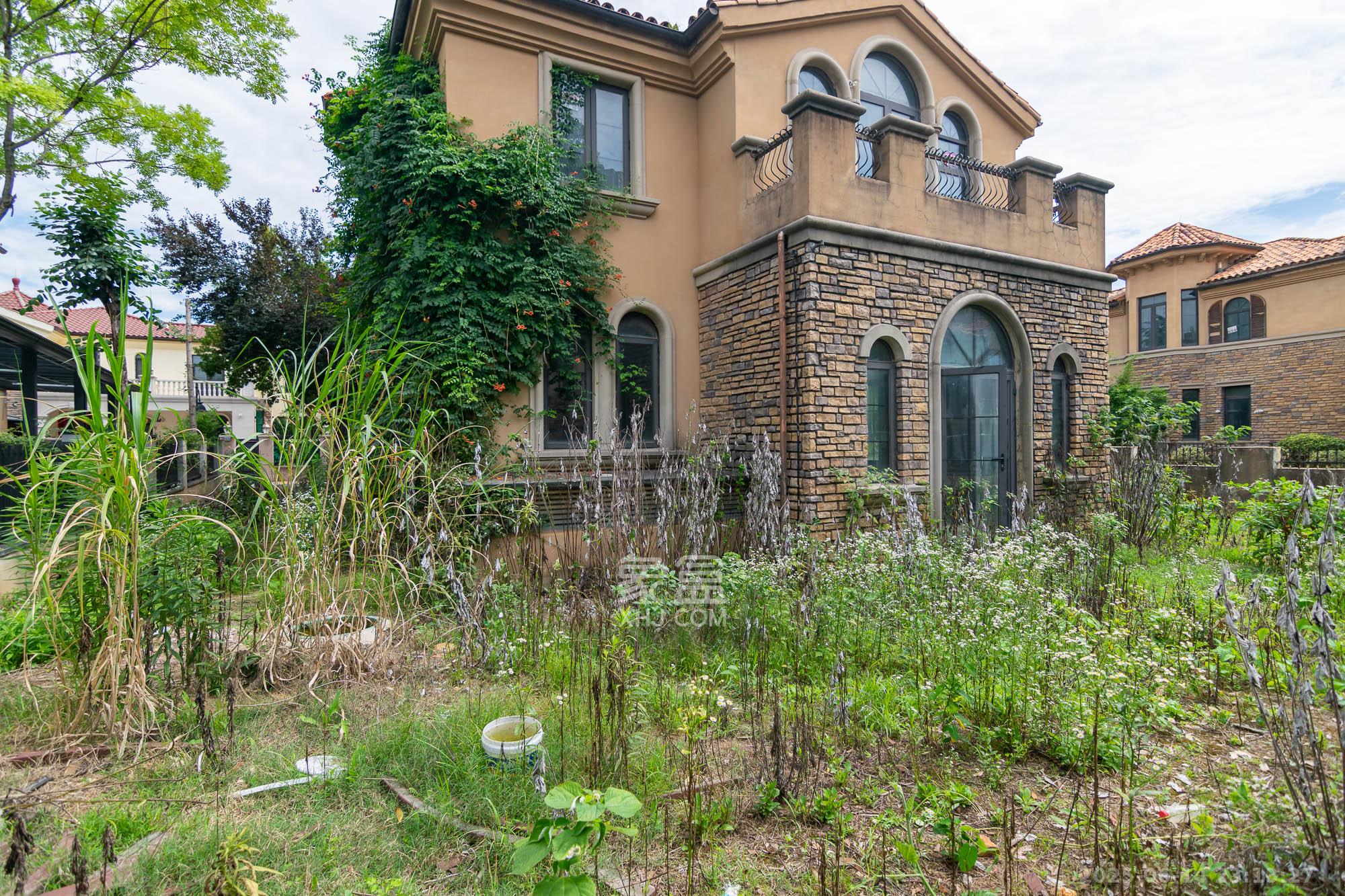 中粮北纬28°别墅 8室3厅4卫 868.0万 中粮北纬28°别墅 8室3厅4卫 868.0万其他