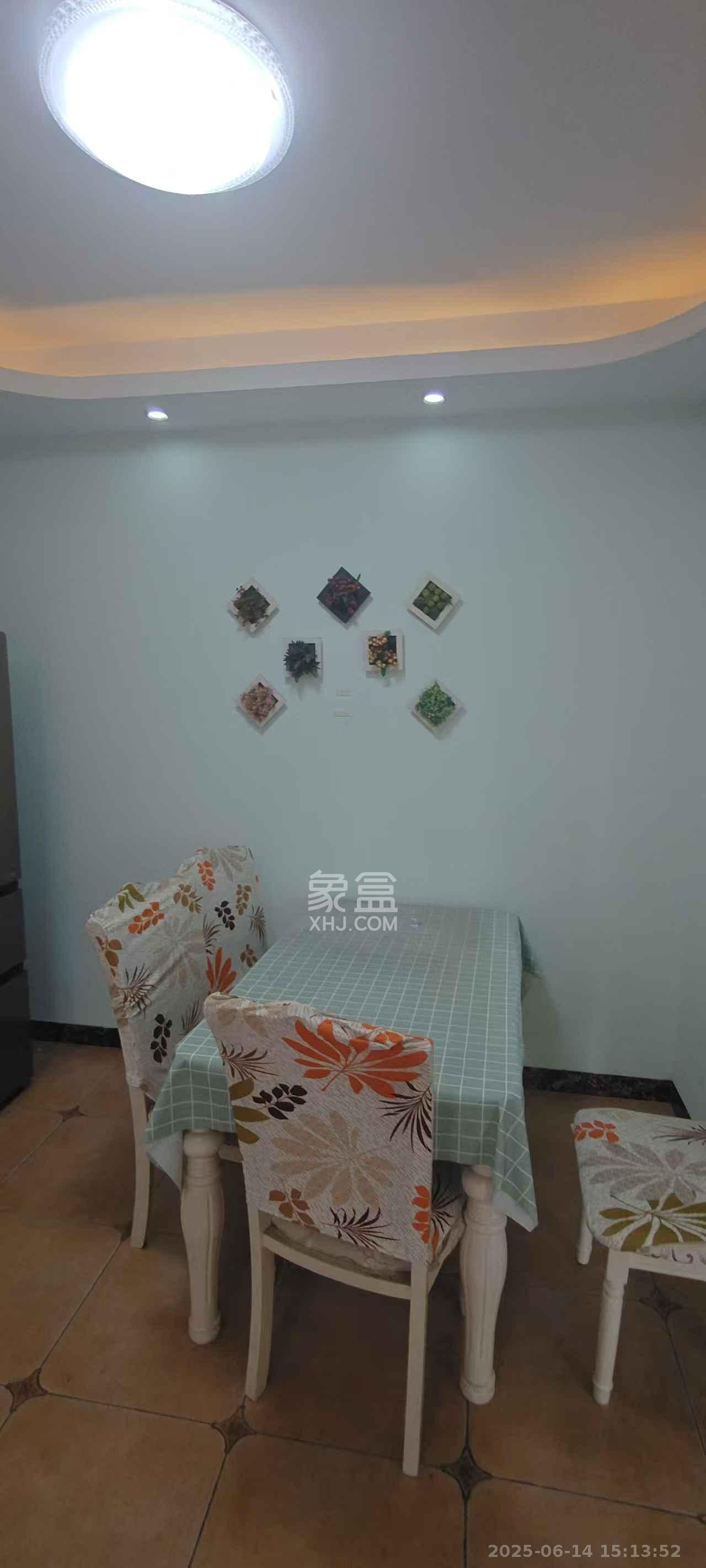 万里时代  3室2厅2卫   3000.00元/月室内图