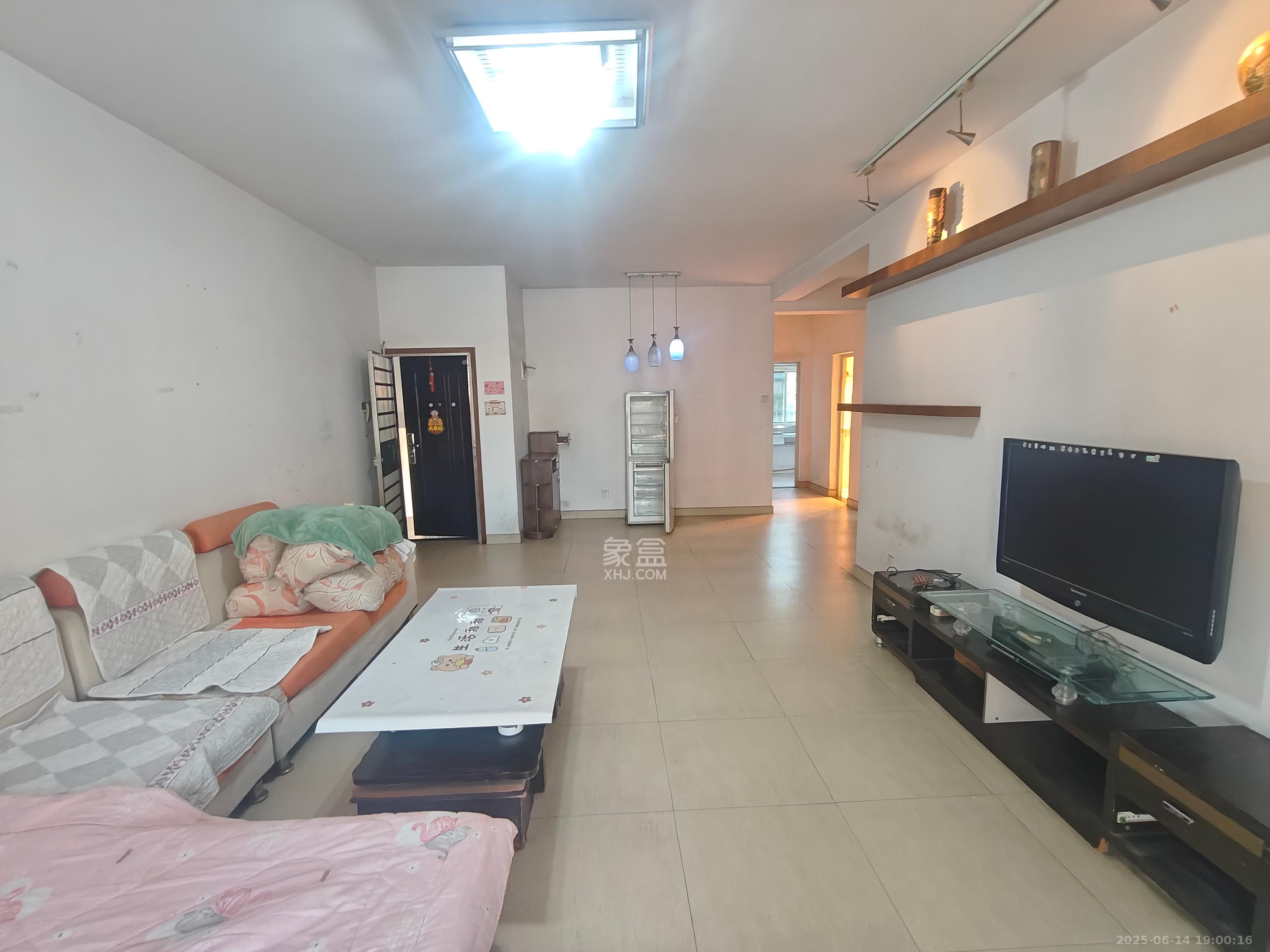 水木兰庭 3室2厅2卫 2100.0元/月 水木兰庭 3室2厅2卫 2100.0元/月室内图