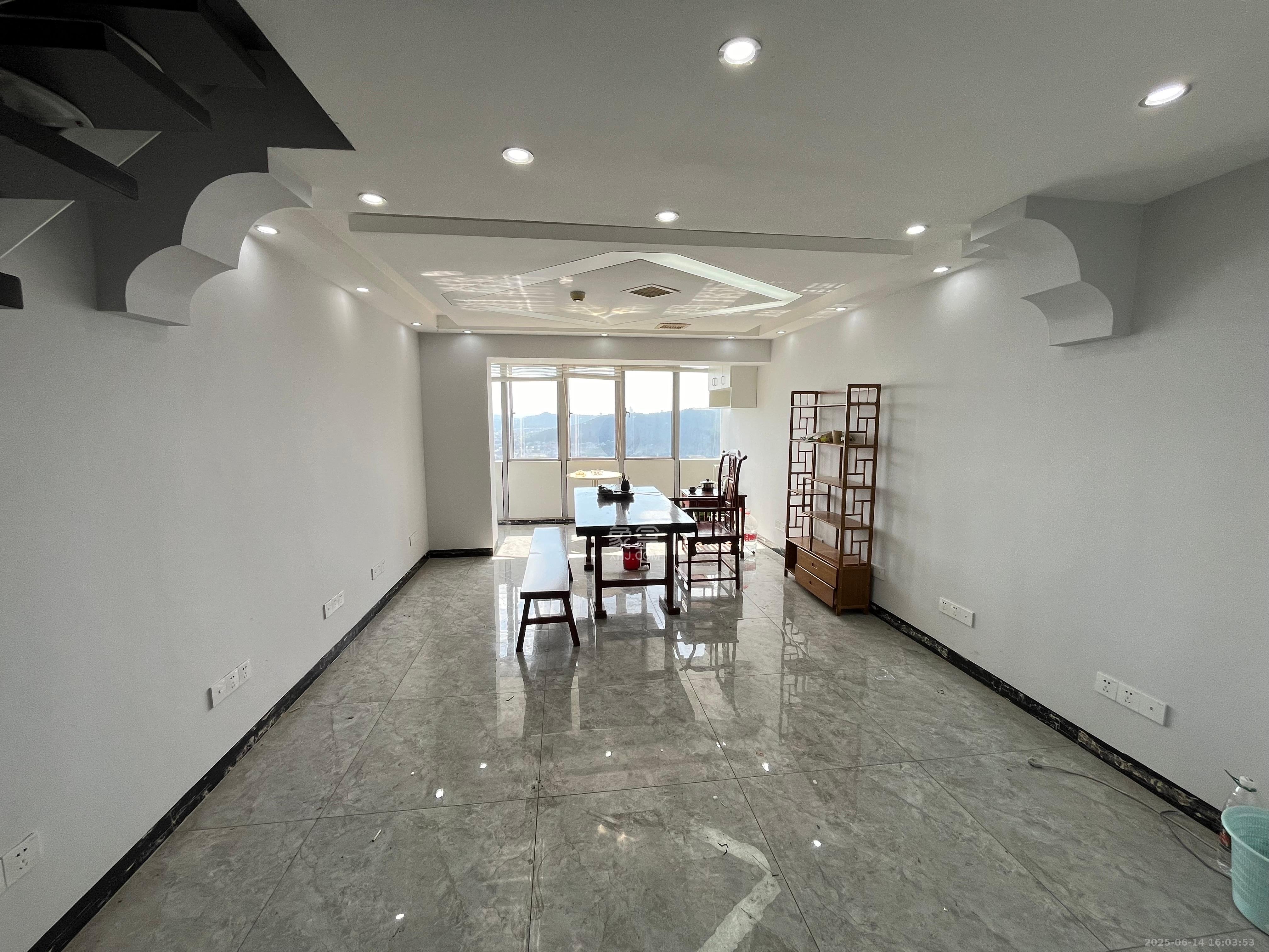 保利国际广场 2室1厅1卫 5000.0元/月 保利国际广场 2室1厅1卫 5000.0元/月室内图