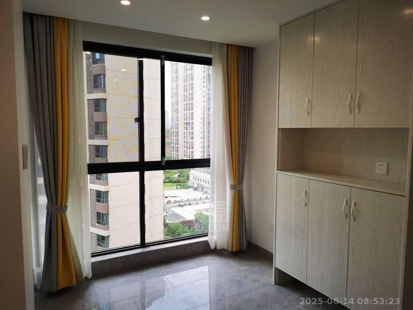 武广国际学苑 3室2厅1卫 2100.0元/月 武广国际学苑 3室2厅1卫 2100.0元/月室内图