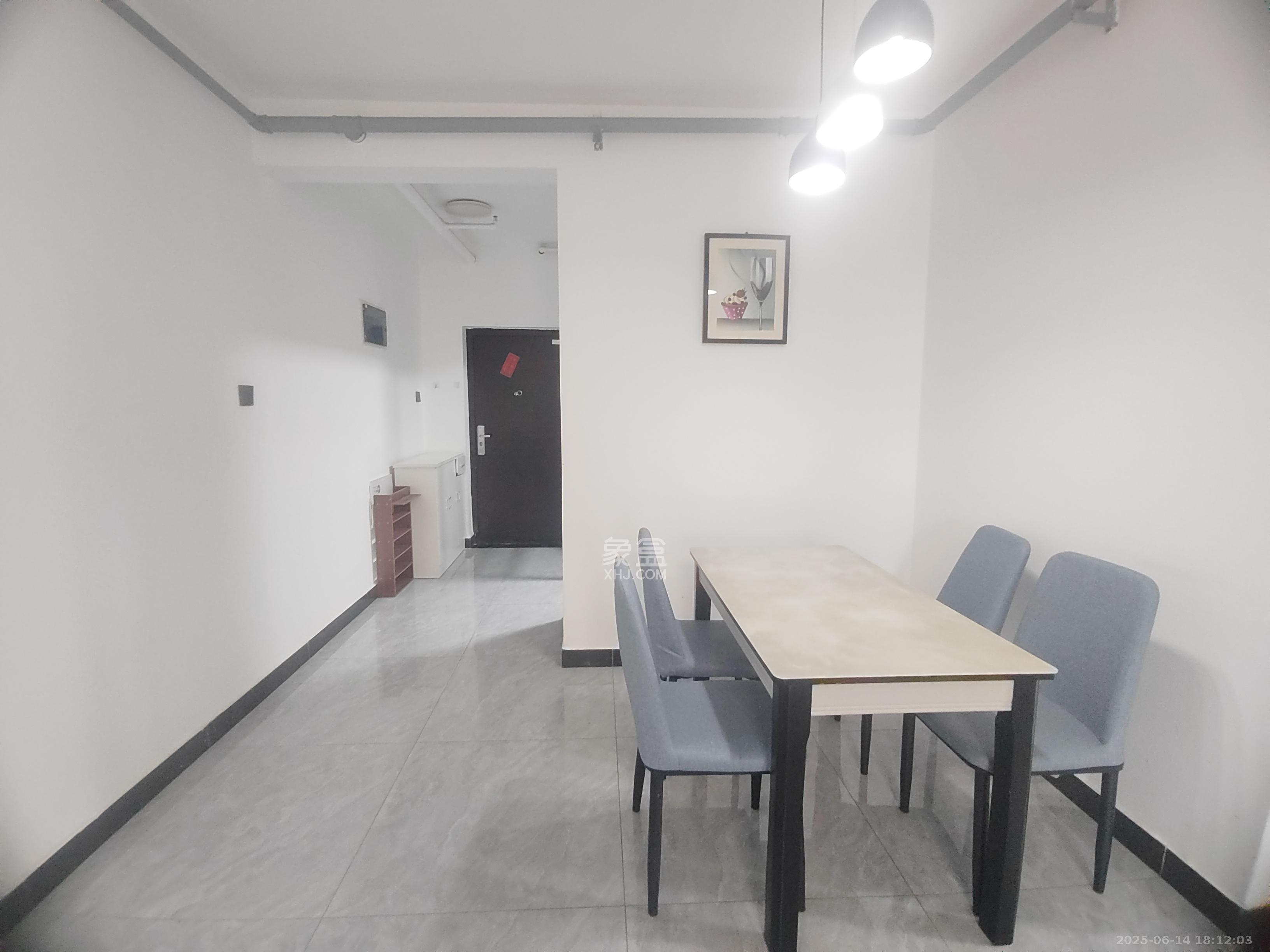 保利天禧D区  3室2厅1卫   3300.00元/月室内图