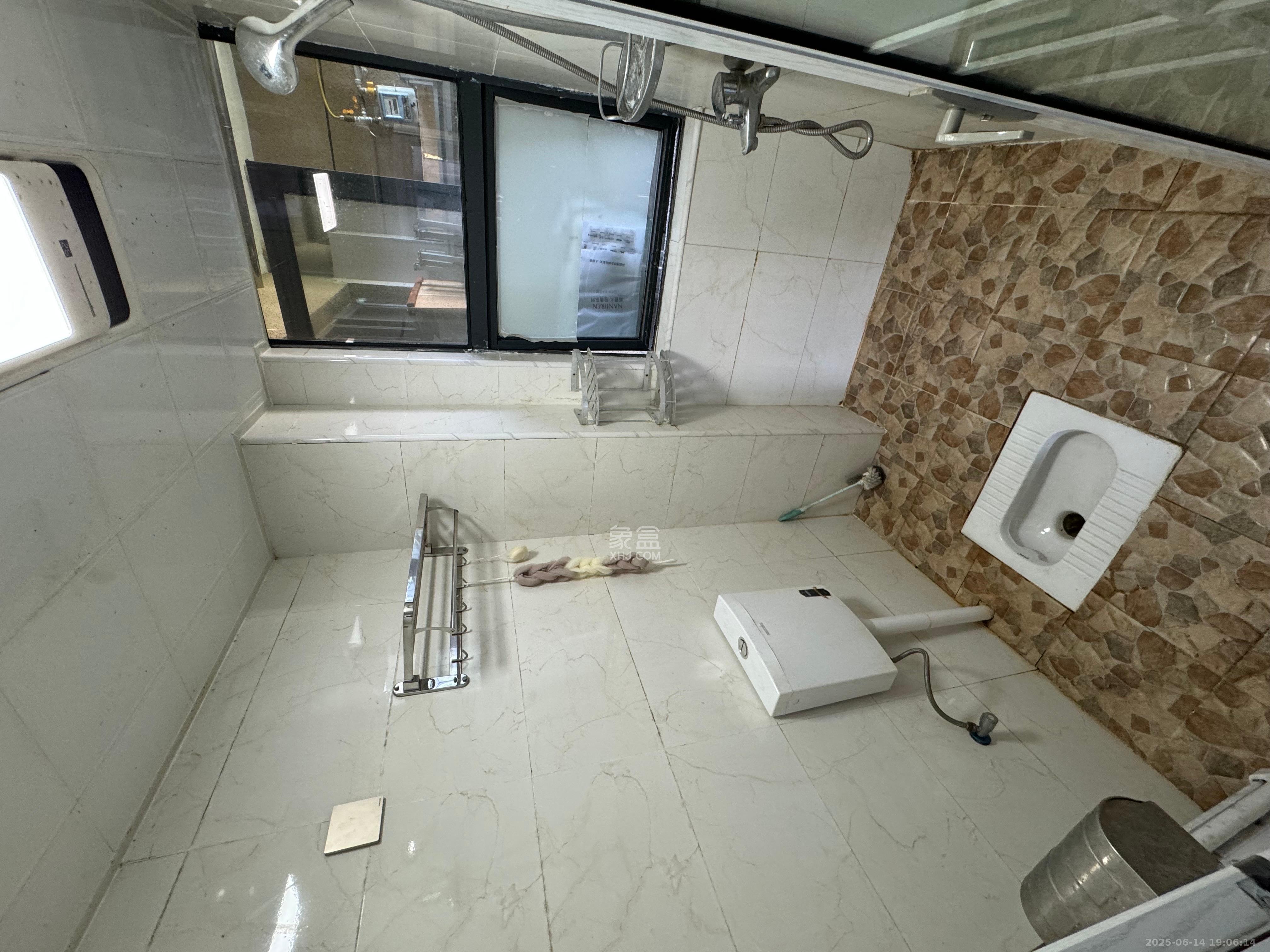 骑龙大街(骑龙苑) 3室2厅1卫 2400.0元/月 骑龙大街(骑龙苑) 3室2厅1卫 2400.0元/月室内图