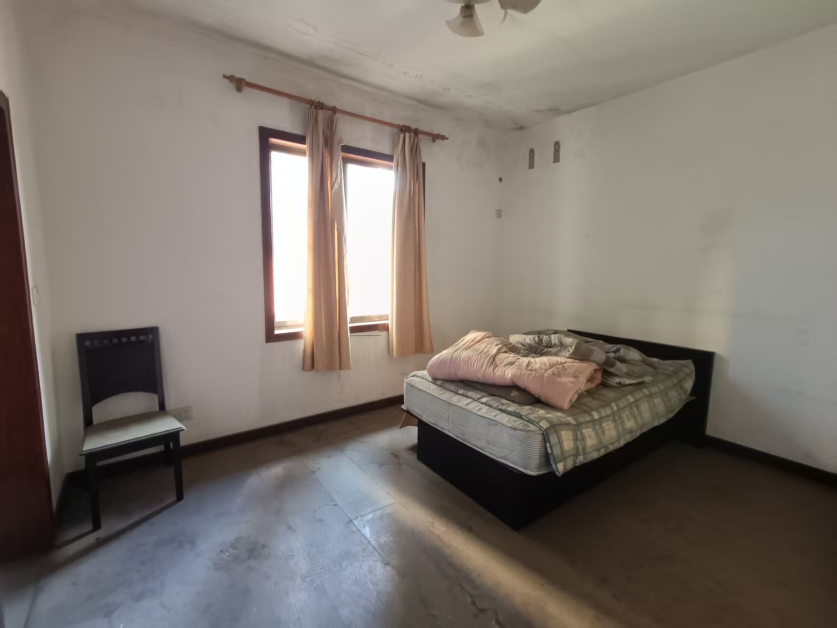 明月湖别墅(建锋) 6室4厅4卫 193.0万 明月湖别墅(建锋) 6室4厅4卫 193.0万室内图