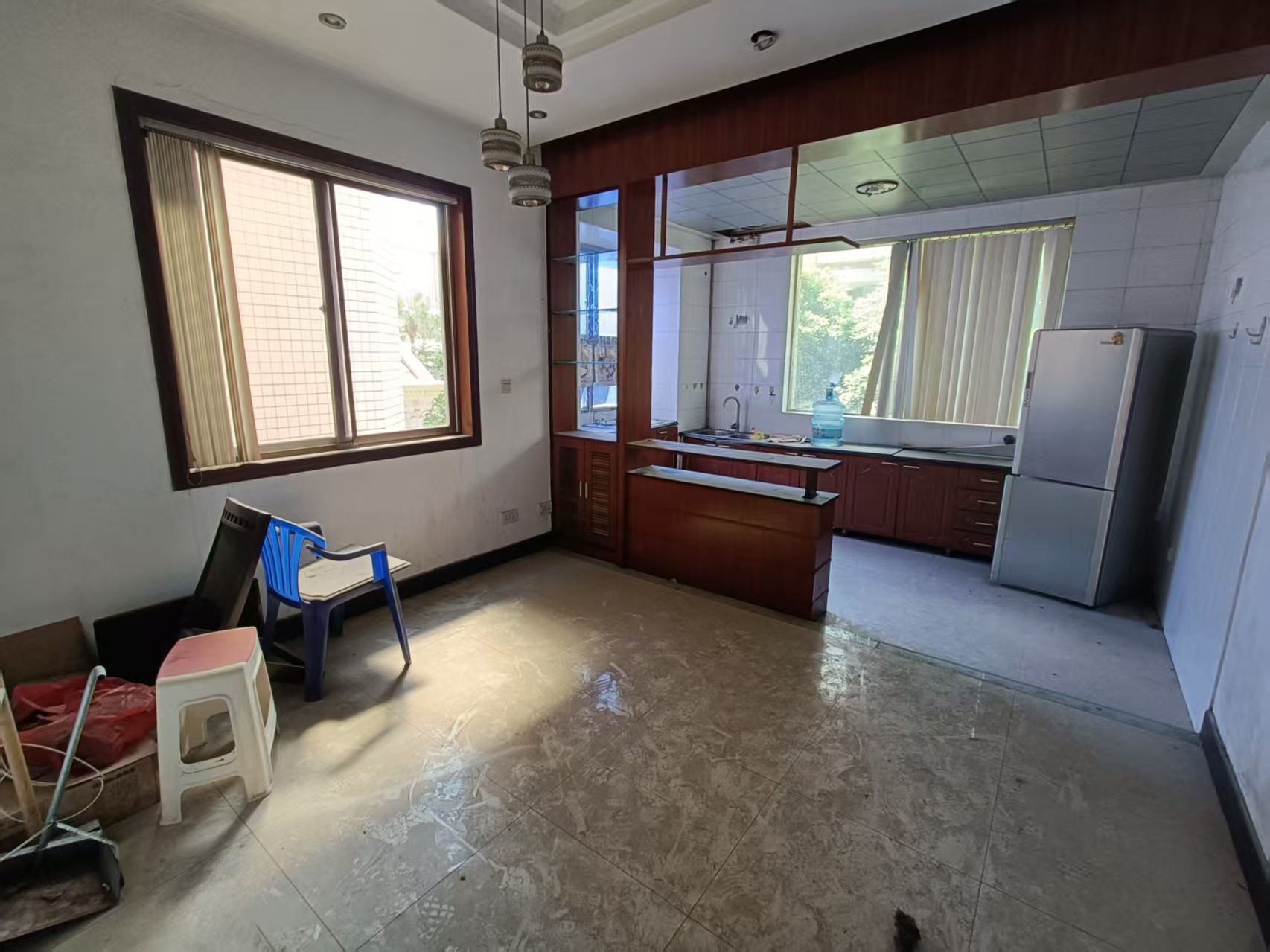 明月湖别墅(建锋) 6室4厅4卫 193.0万 明月湖别墅(建锋) 6室4厅4卫 193.0万室内图