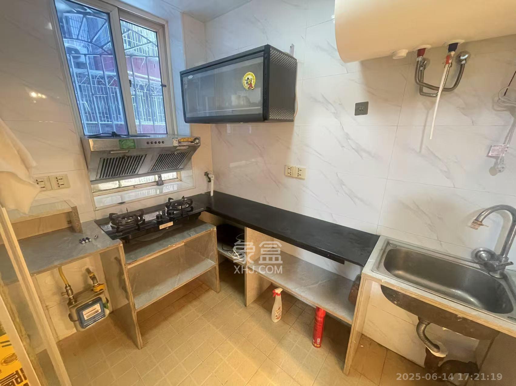 楚湘街二条巷散盘 2室1厅1卫 1700.0元/月 楚湘街二条巷散盘 2室1厅1卫 1700.0元/月室内图