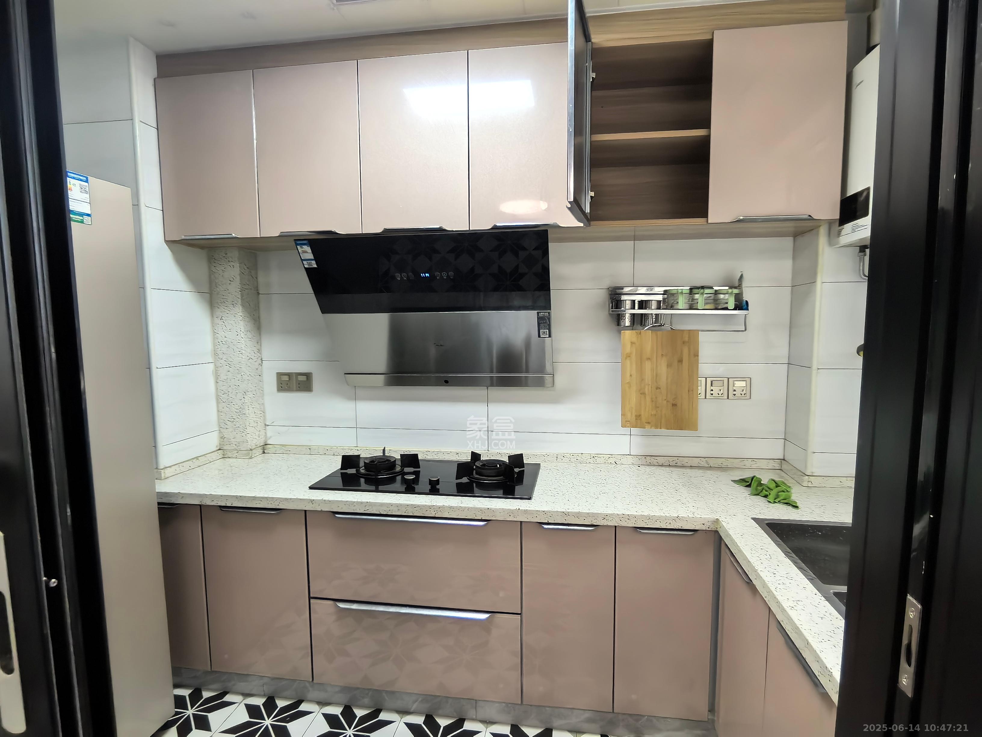 凯富南方鑫城  4室2厅2卫    2800.0元/月 凯富南方鑫城  4室2厅2卫    2800.0元/月室内图