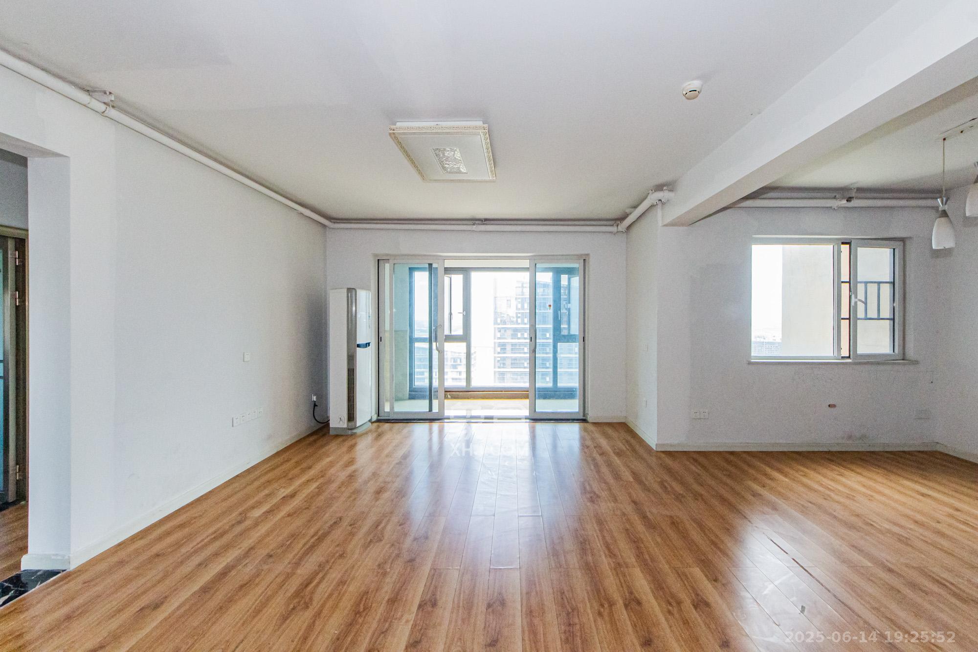 北辰三角洲C2区  3室2厅2卫    185.0万 北辰三角洲C2区  3室2厅2卫    185.0万