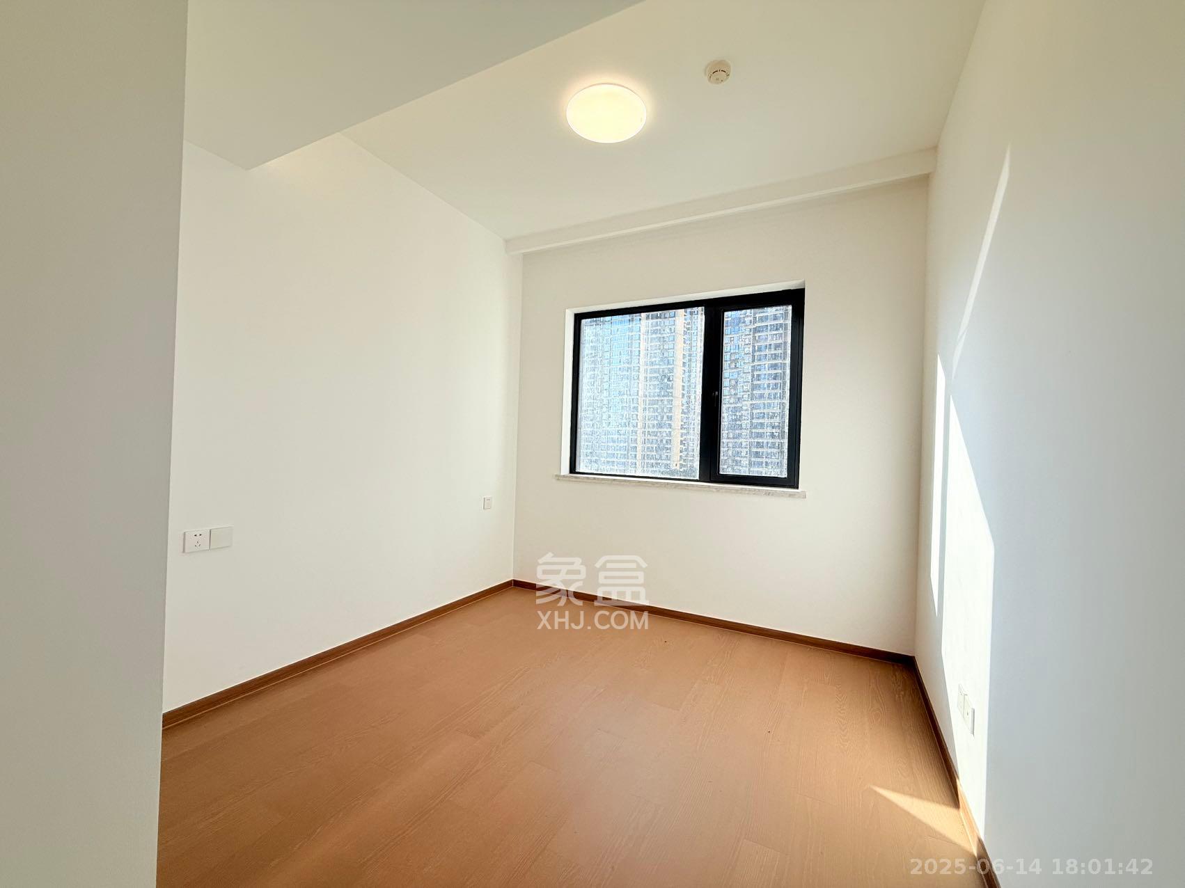 滨江府1913 5室2厅3卫 8000.0元/月 滨江府1913 5室2厅3卫 8000.0元/月室内图