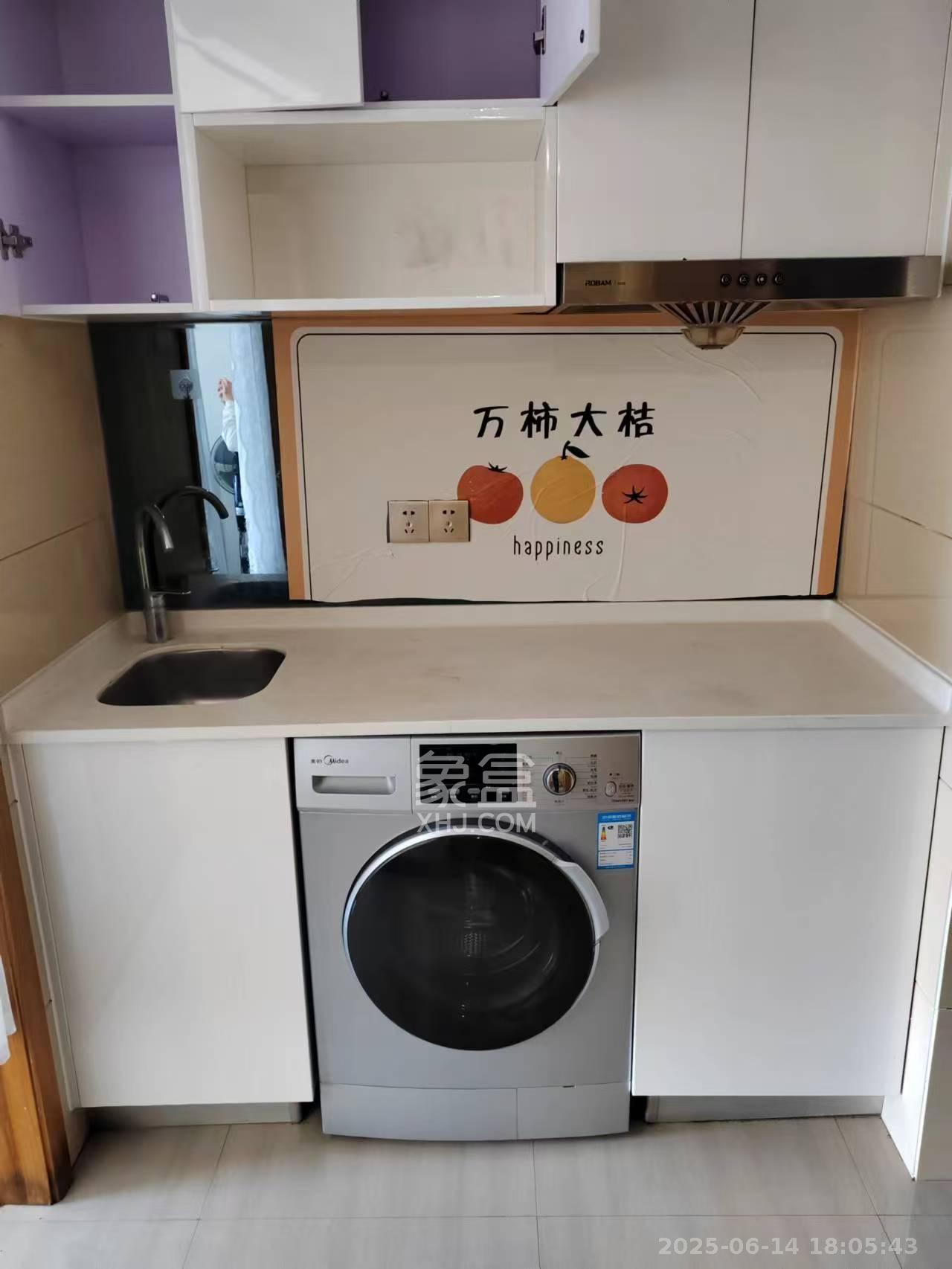 五一钻界  1室1厅1卫   2600.00元/月室内图
