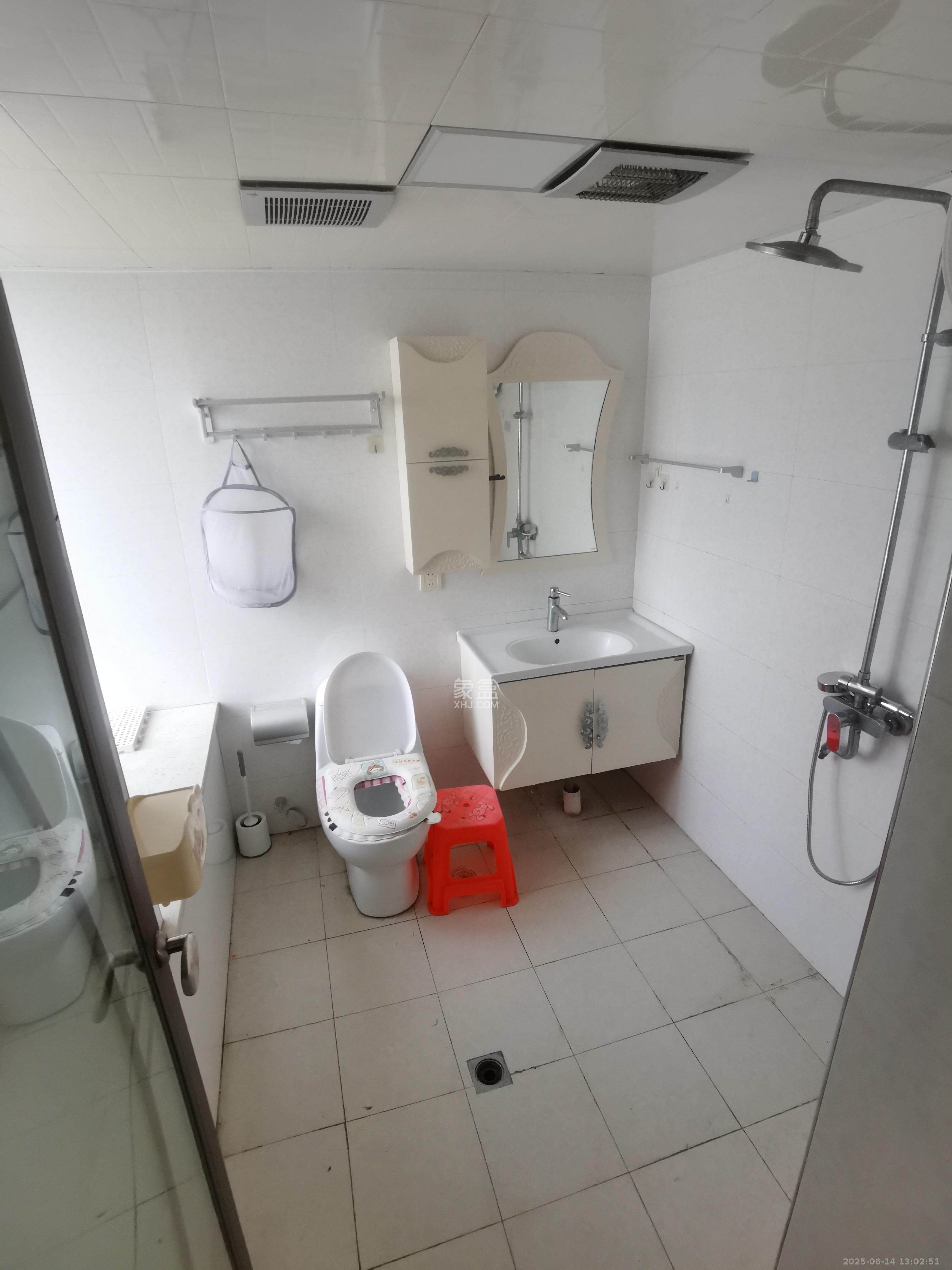 保利麓谷林语E区 1室1厅1卫 900.0元/月 保利麓谷林语E区 1室1厅1卫 900.0元/月室内图