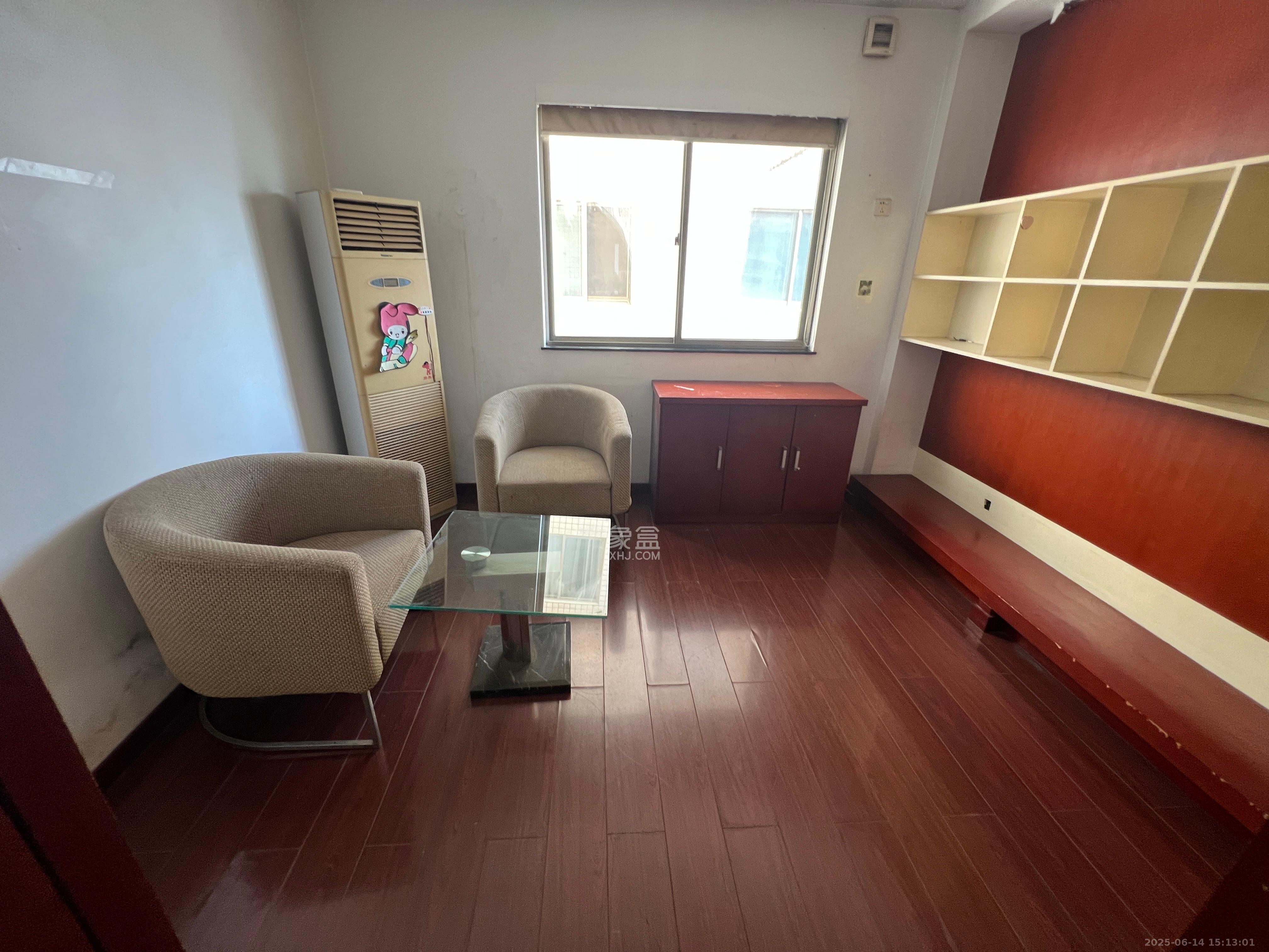 湖南第六工程有限公司机关小区(六公司机关大院) 4室1厅1卫 4000.0元/月 湖南第六工程有限公司机关小区(六公司机关大院) 4室1厅1卫 4000.0元/月室内图