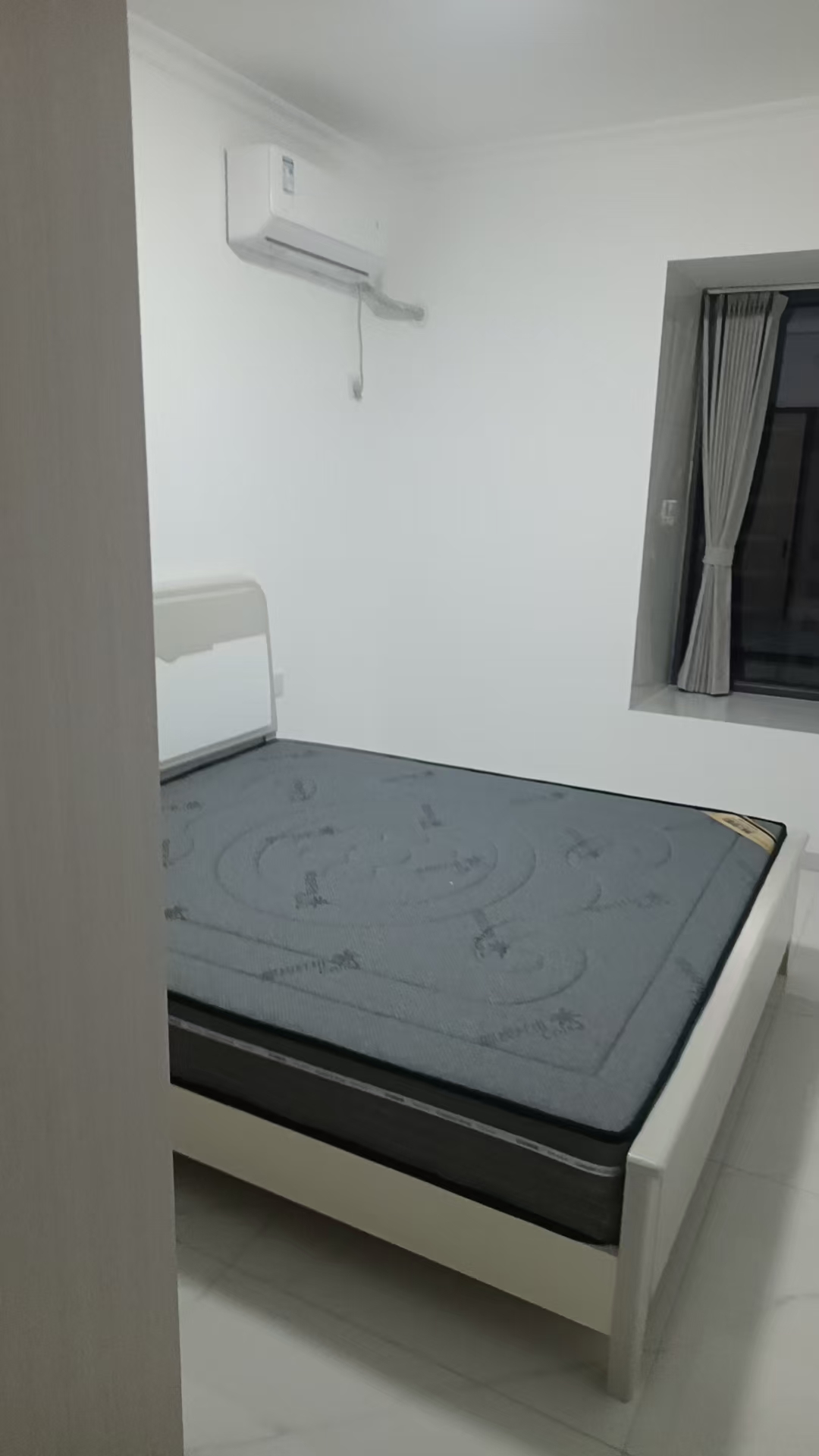 互助小区电梯房  3室2厅2卫   1800.00元/月室内图