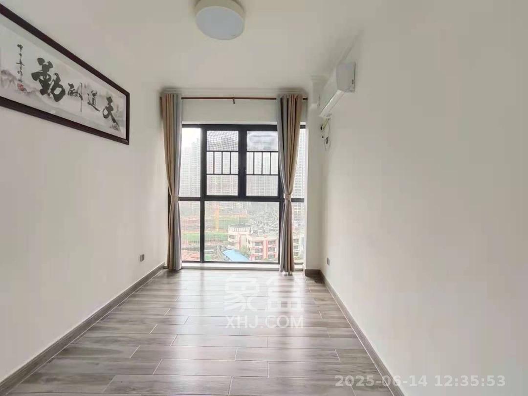 名家翡翠花园  6室2厅2卫   2900.00元/月室内图