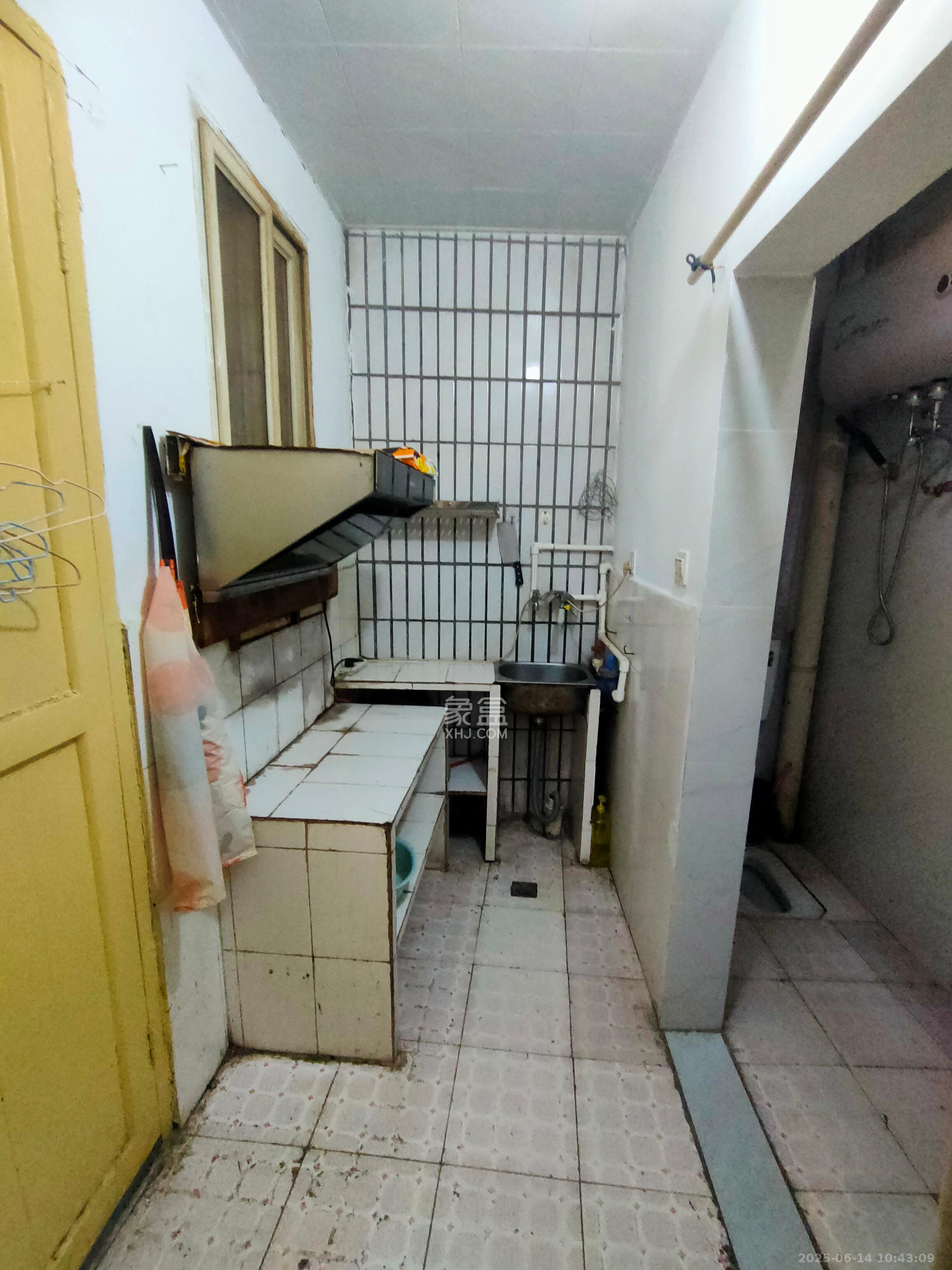 便河边散盘  2室1厅1卫   1500.00元/月室内图