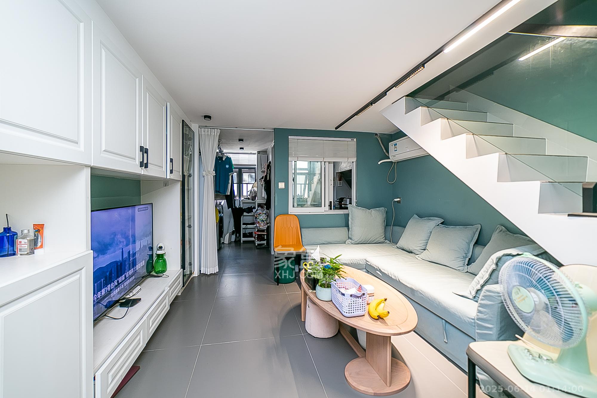 天鸿天府(天鸿中央大院) 2室1厅1卫 36.0万 天鸿天府(天鸿中央大院) 2室1厅1卫 36.0万客厅