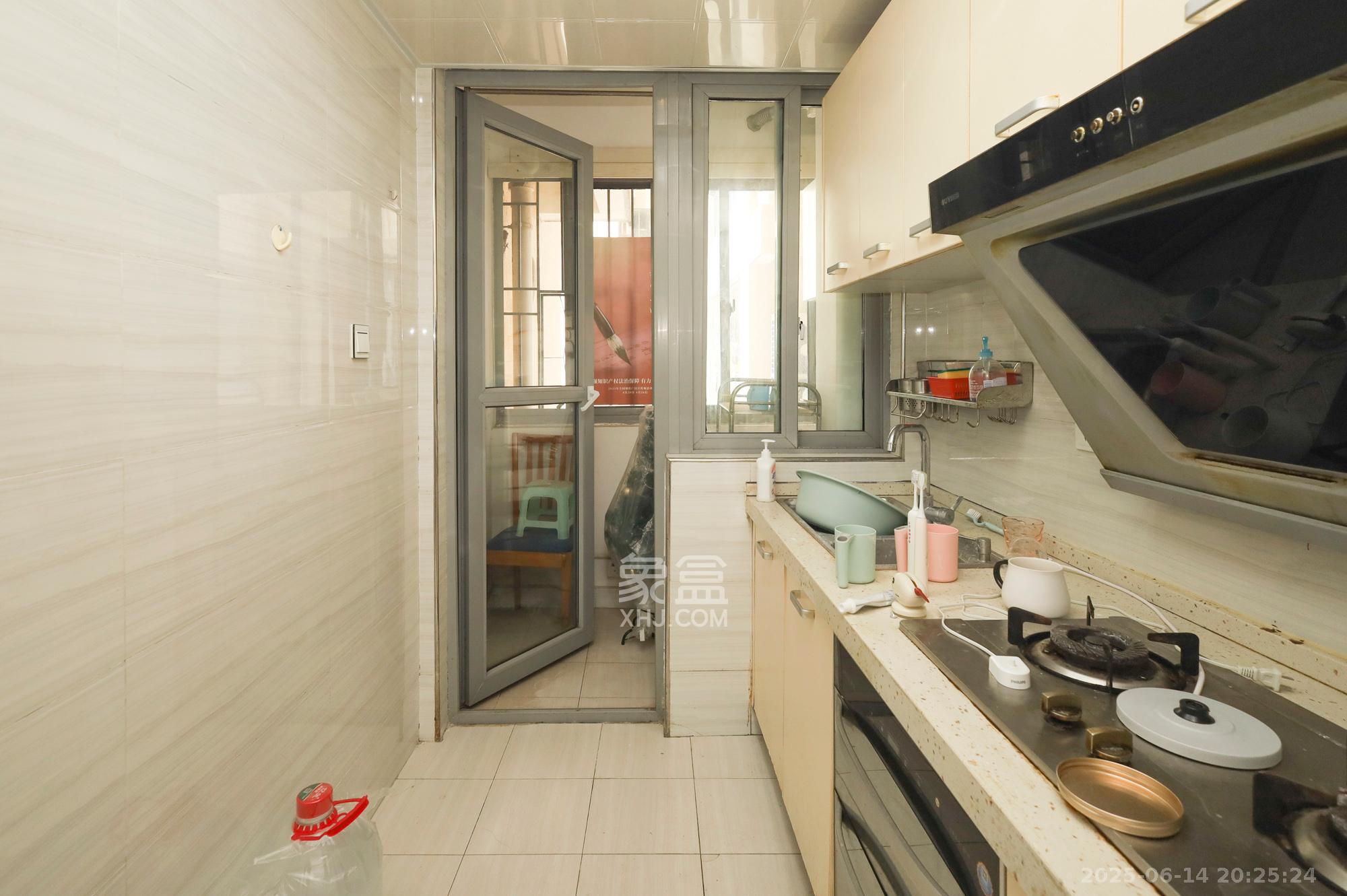 钱隆世家  2室1厅1卫    60.8万 钱隆世家  2室1厅1卫    60.8万厨房