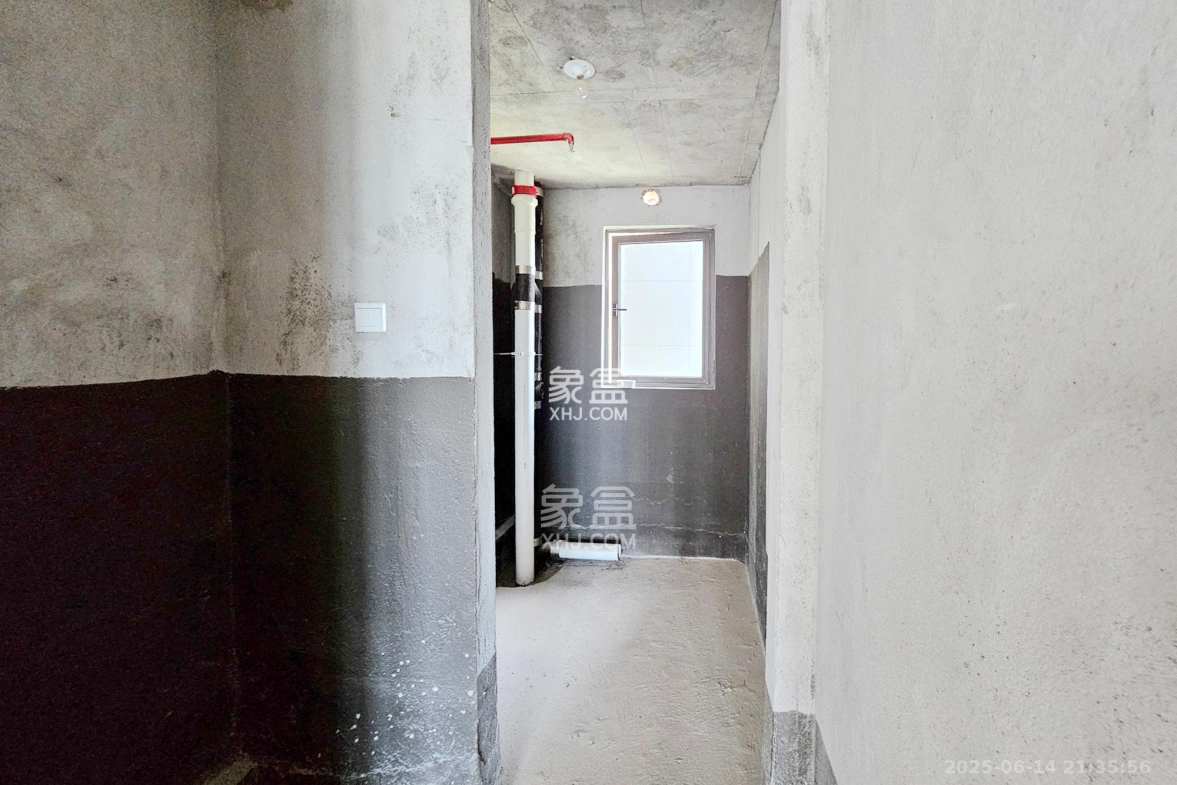 阳光城尚东湾悦江府  3室2厅2卫    100.0万 阳光城尚东湾悦江府  3室2厅2卫    100.0万卫生间