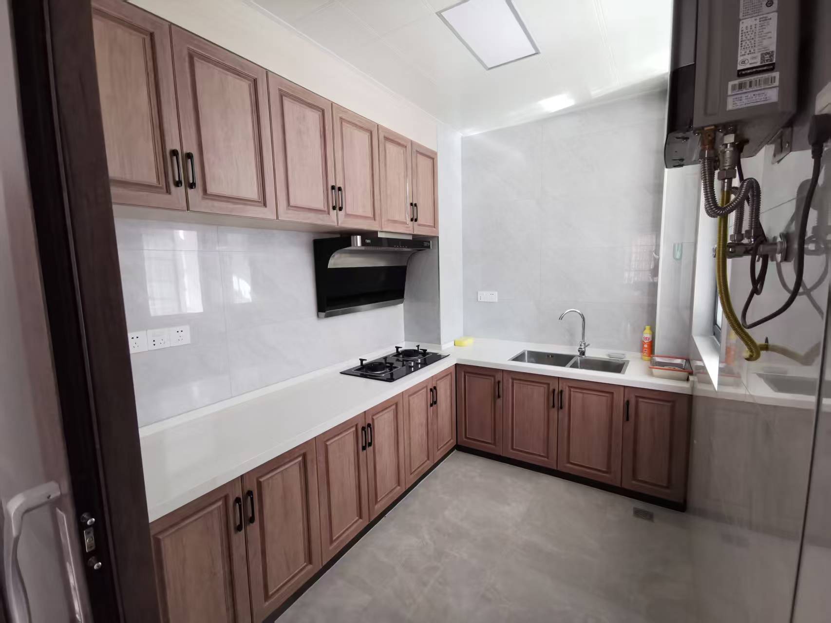 兴质苑住宅小区  3室2厅2卫    2000.0元/月室内图