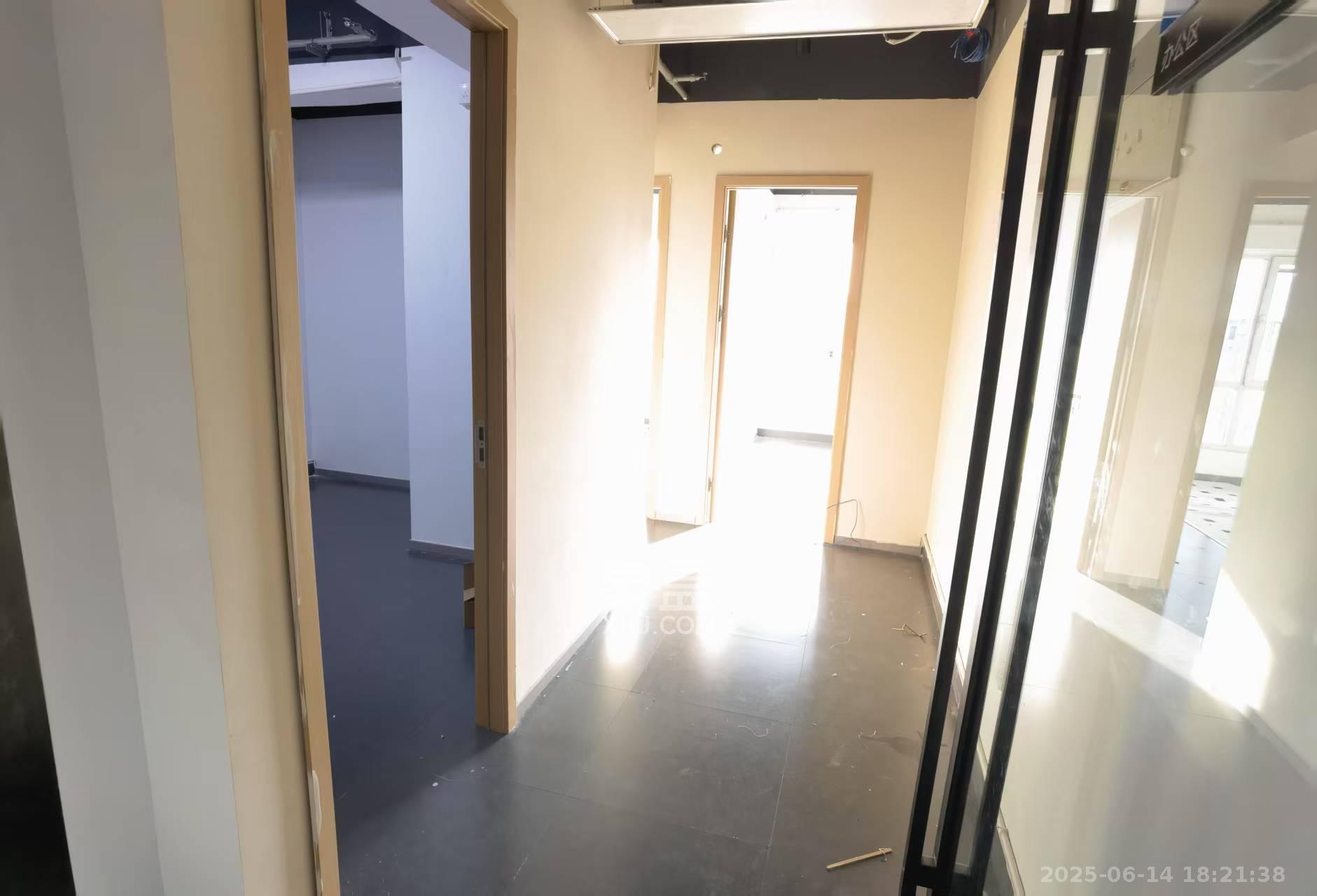 北辰三角洲B1E1区 10室2厅2卫 20000.0元/月 北辰三角洲B1E1区 10室2厅2卫 20000.0元/月室内图