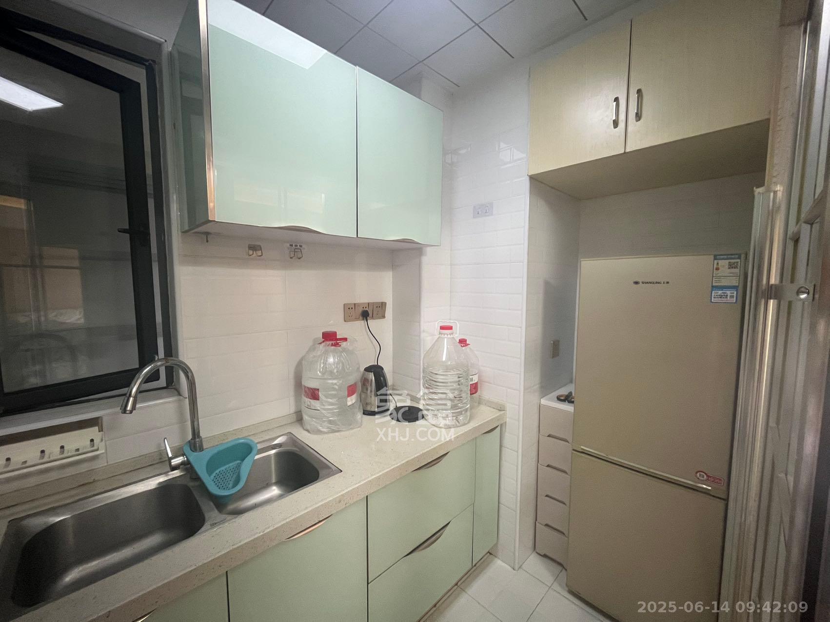 中建芙蓉嘉苑 1室1厅1卫 1400.0元/月 中建芙蓉嘉苑 1室1厅1卫 1400.0元/月室内图