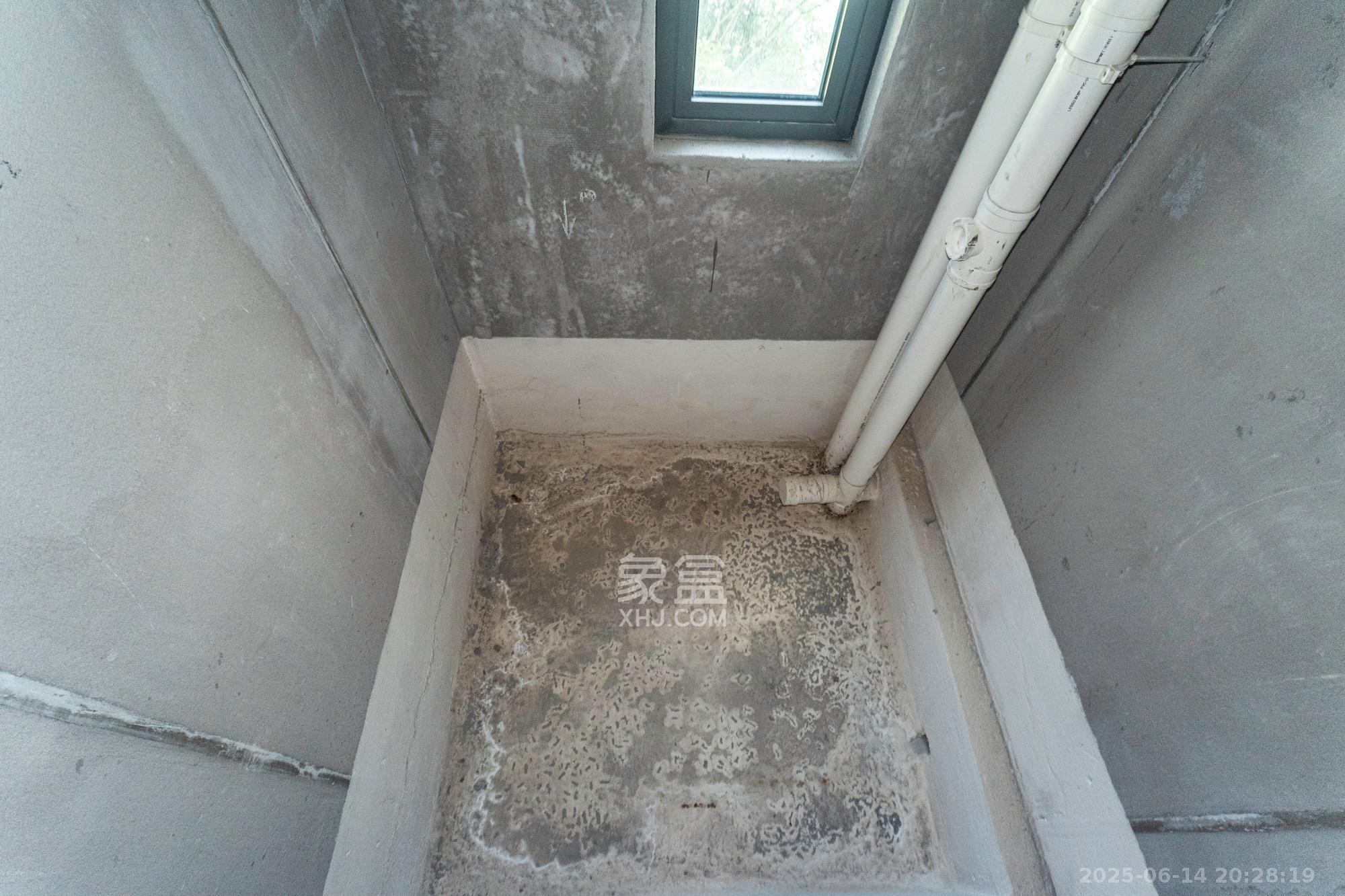 保利金香槟 4室2厅2卫 96.8万 保利金香槟 4室2厅2卫 96.8万卫生间